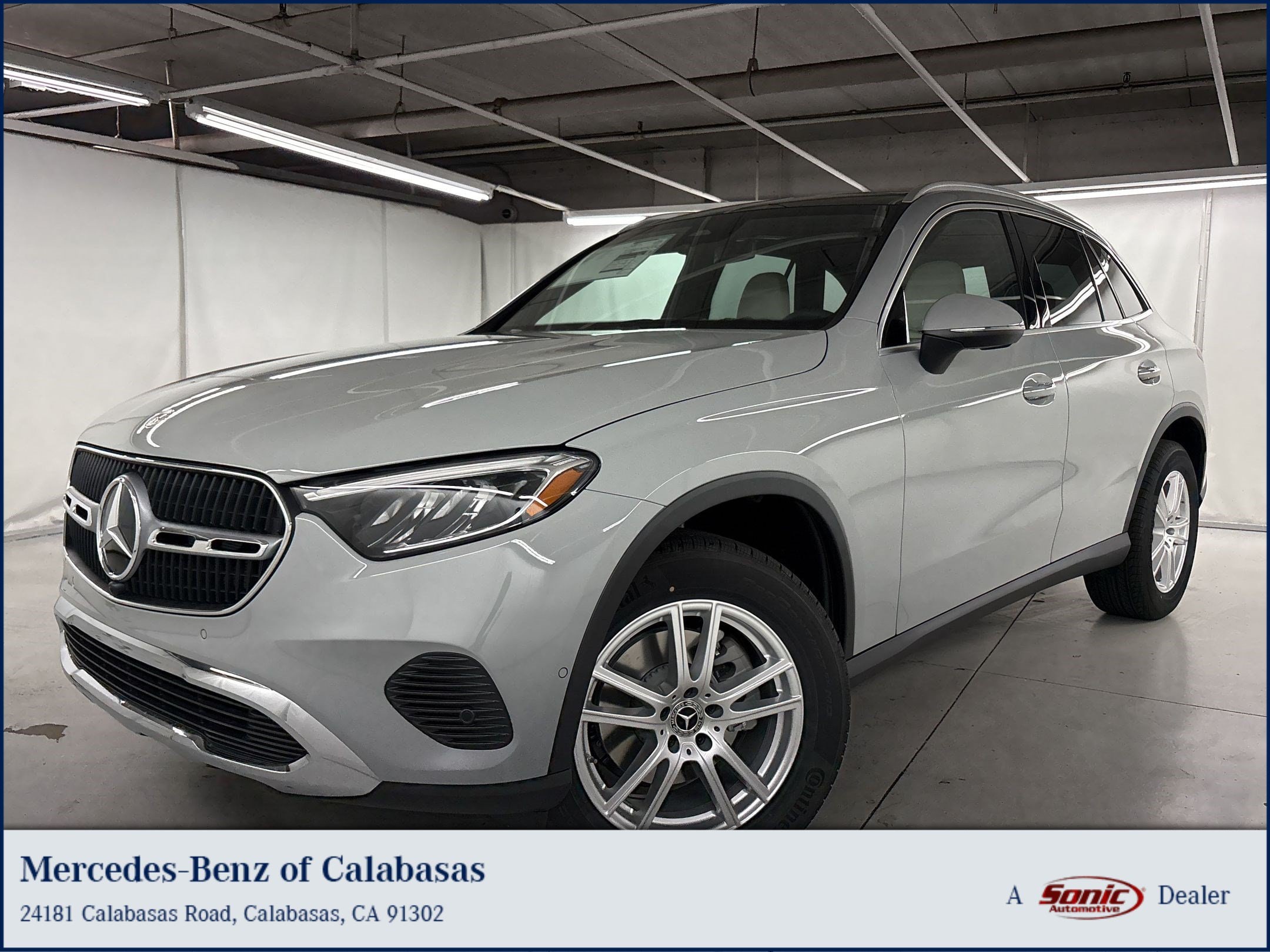 2026 Mercedes-Benz GLC GLC 300's photo