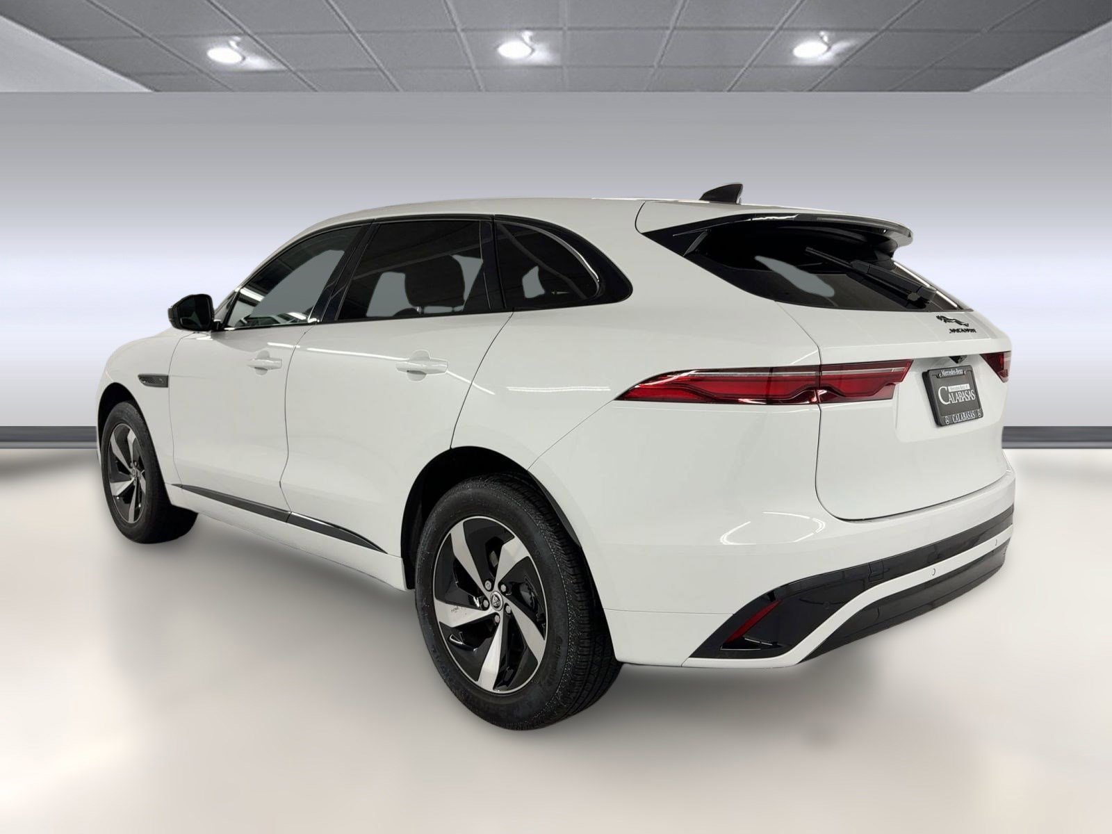 2024 Jaguar F-PACE P250 R-Dynamic S photo 2