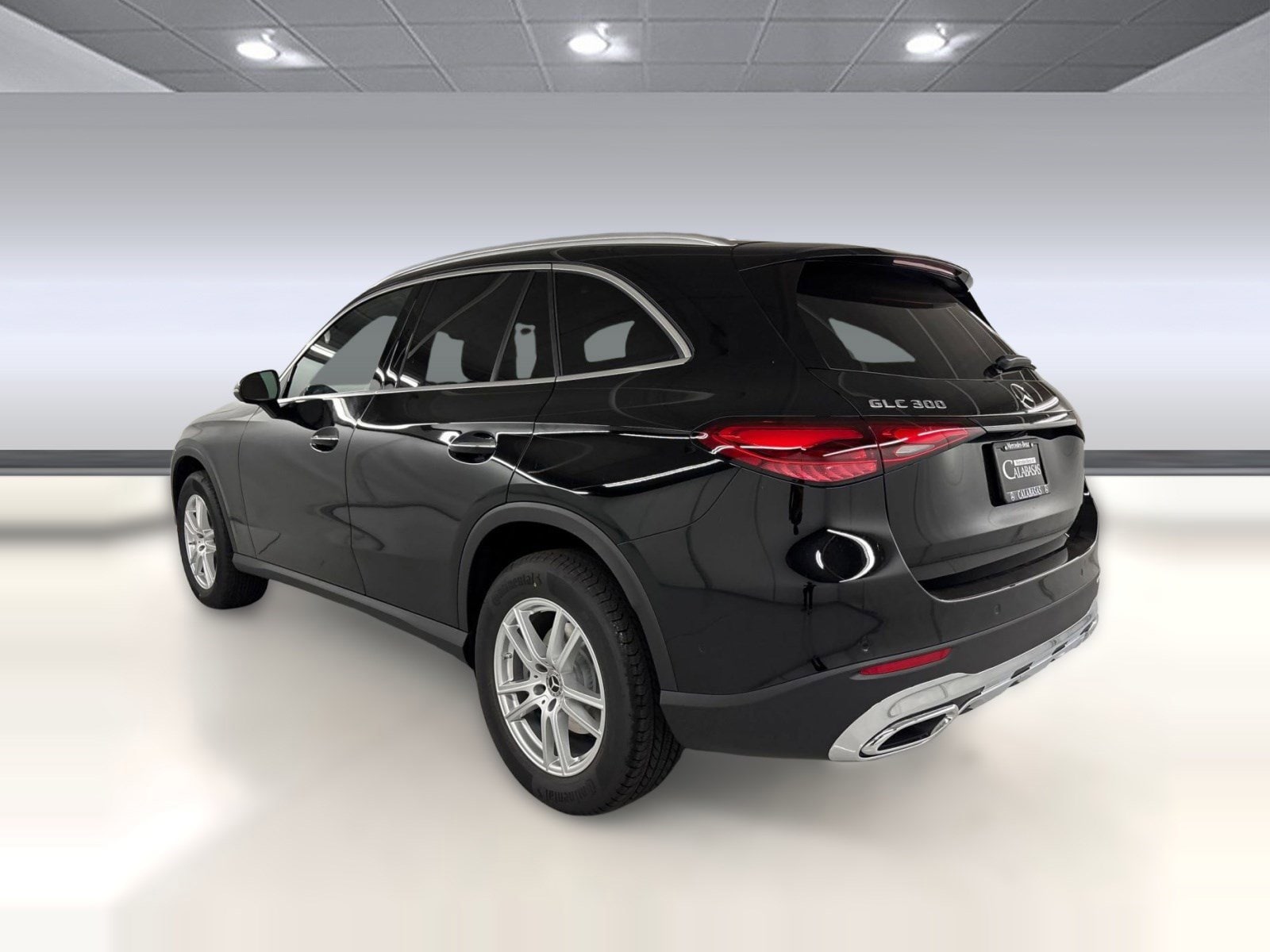 2026 Mercedes-Benz GLC 300 photo 2