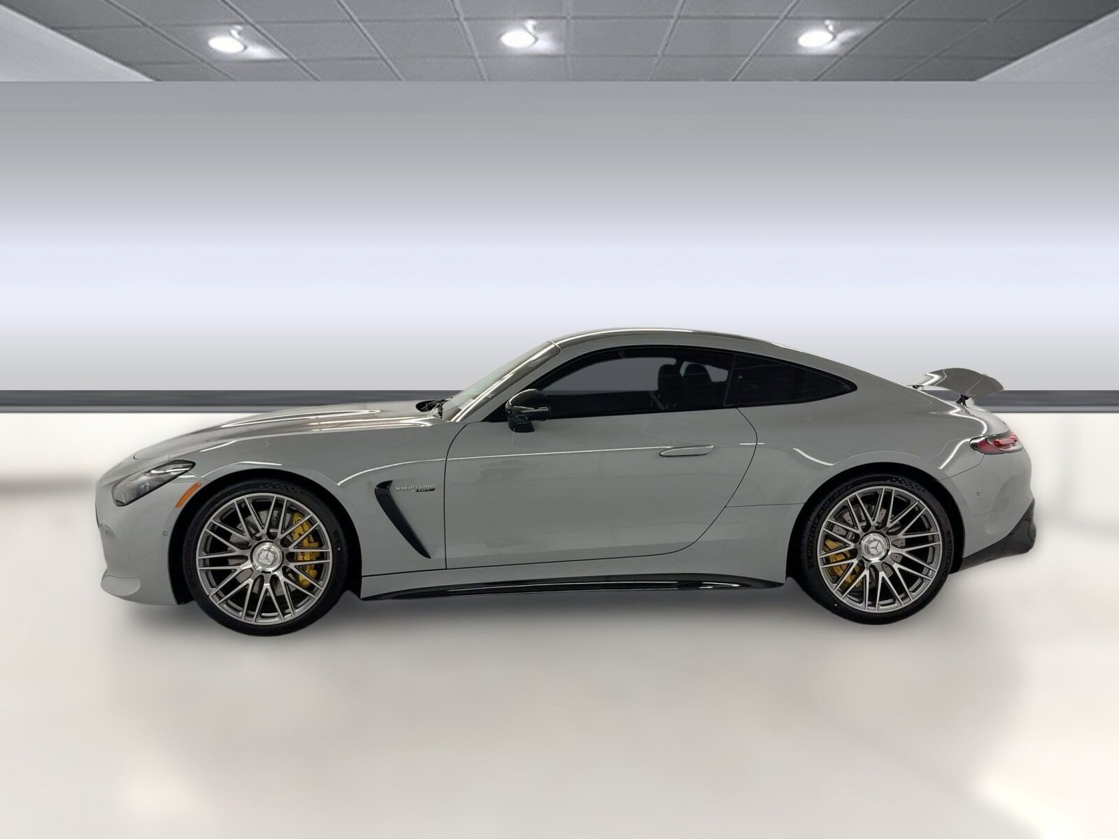 2025 Mercedes Benz AMG GT photo 2