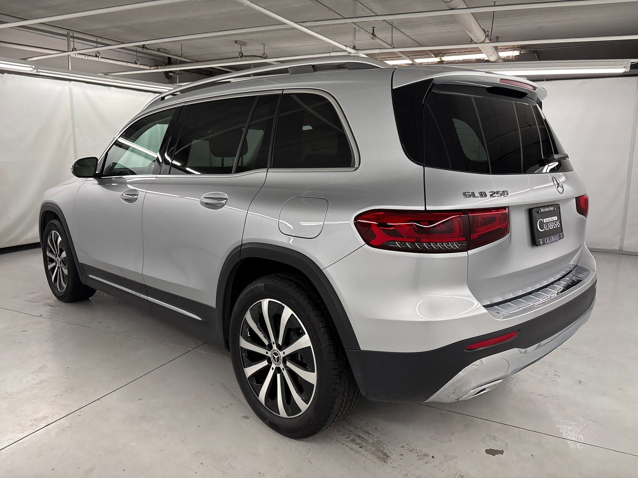 2022 Mercedes Benz GLB 250 photo 3