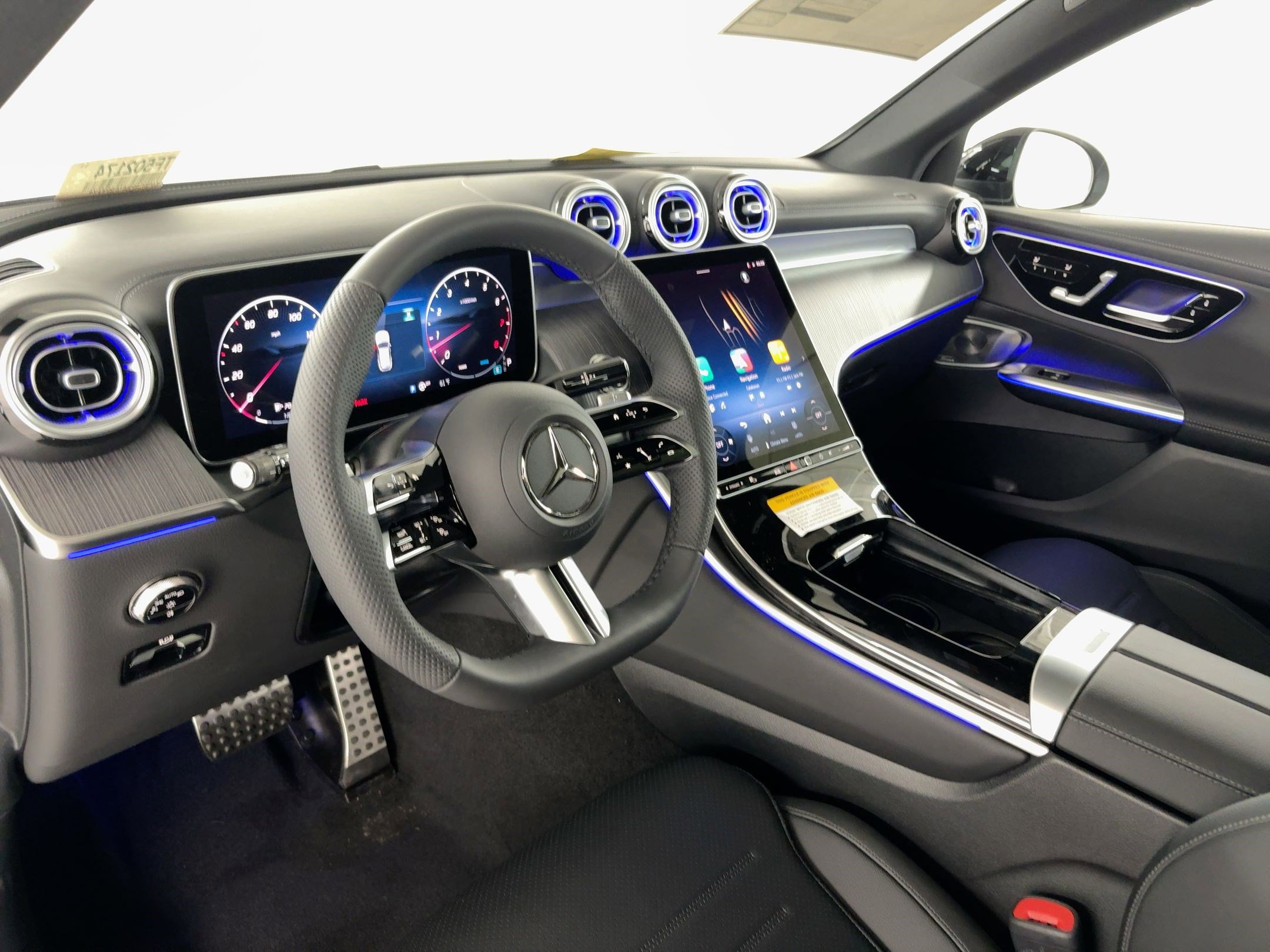 2026 Mercedes Benz GLC 300 photo 4