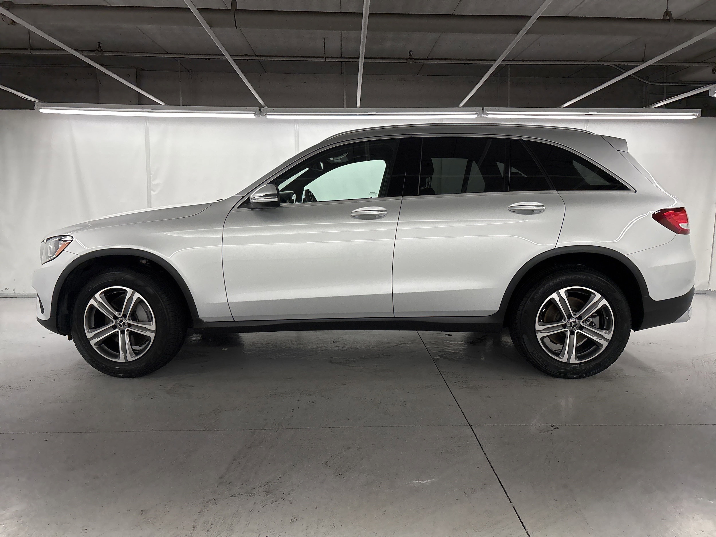 Used 2019 Mercedes-Benz GLC GLC300 with VIN WDC0G4JB8KV146214 for sale in Calabasas, CA