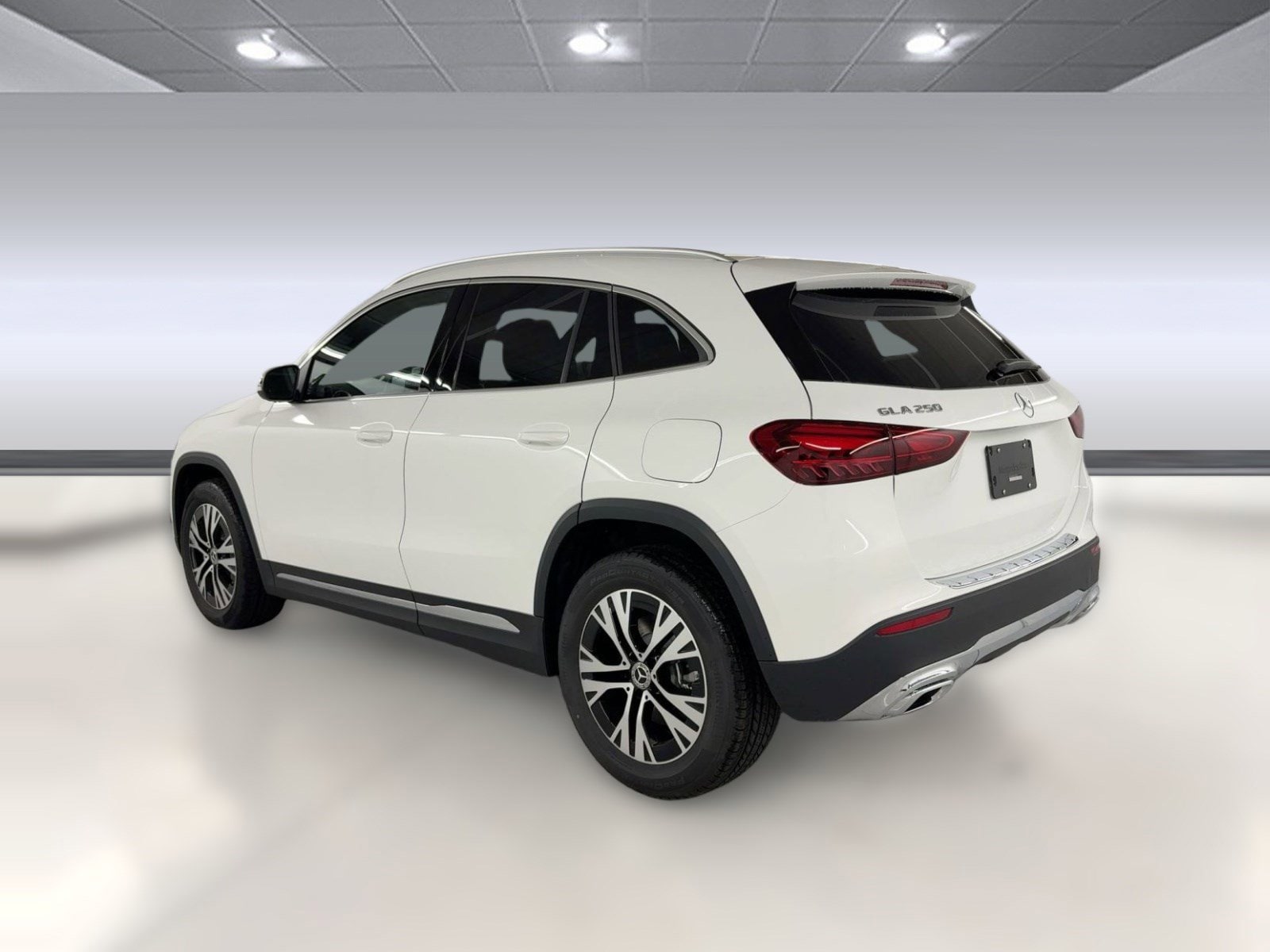 2026 Mercedes-Benz GLA 250 photo 2