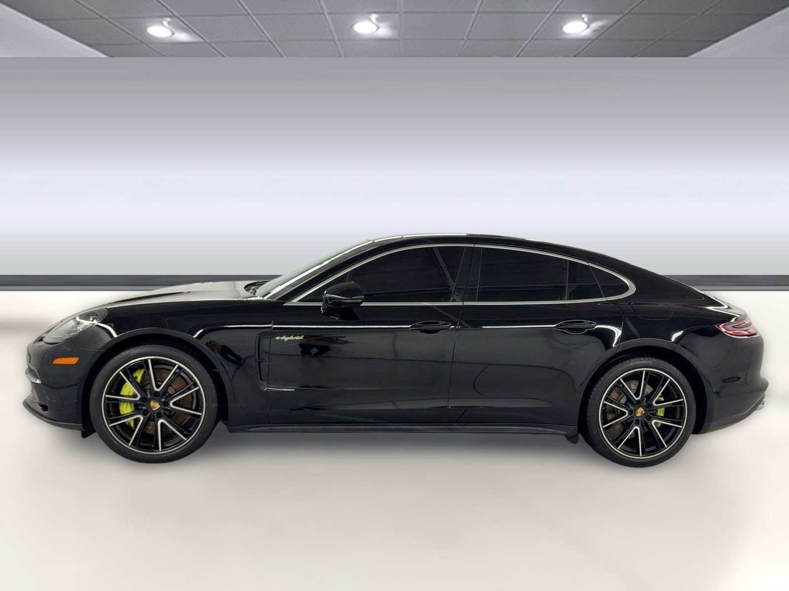2018 Porsche Panamera E-Hybrid 4 photo 2
