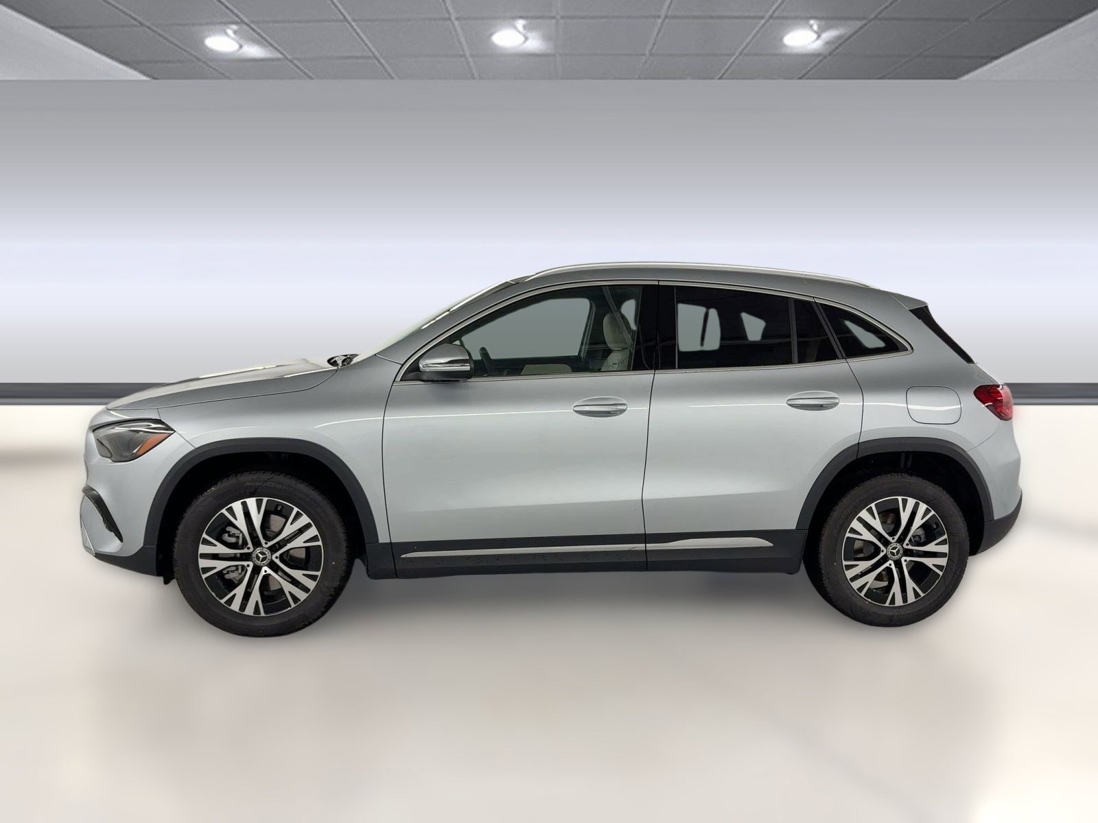 2026 Mercedes Benz GLA 250 photo 2