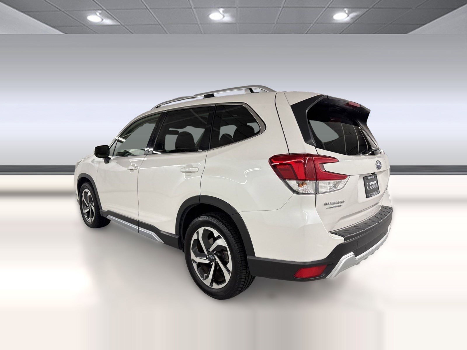 2022 Subaru Forester Touring photo 2
