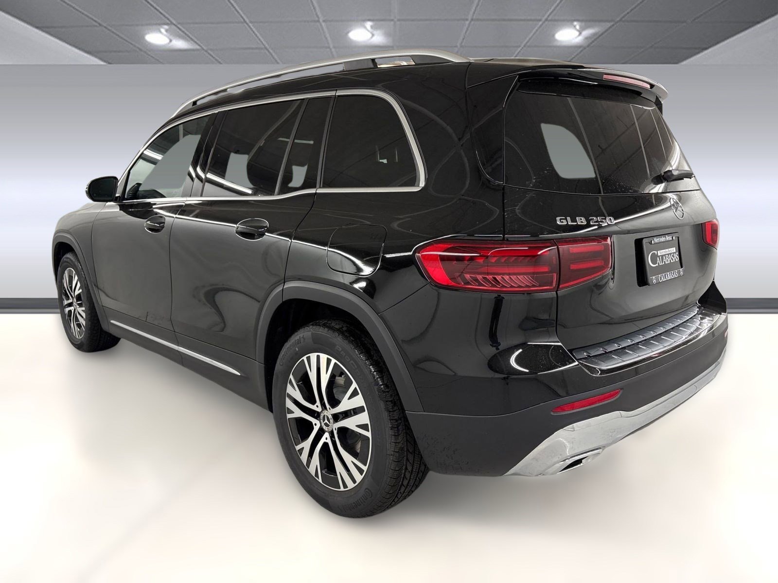 2026 Mercedes Benz GLB 250 photo 3