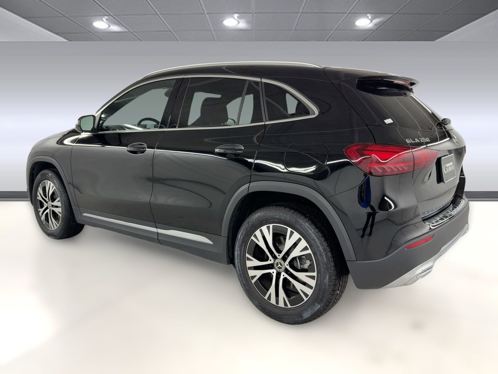 2025 Mercedes Benz GLA 250 photo 2