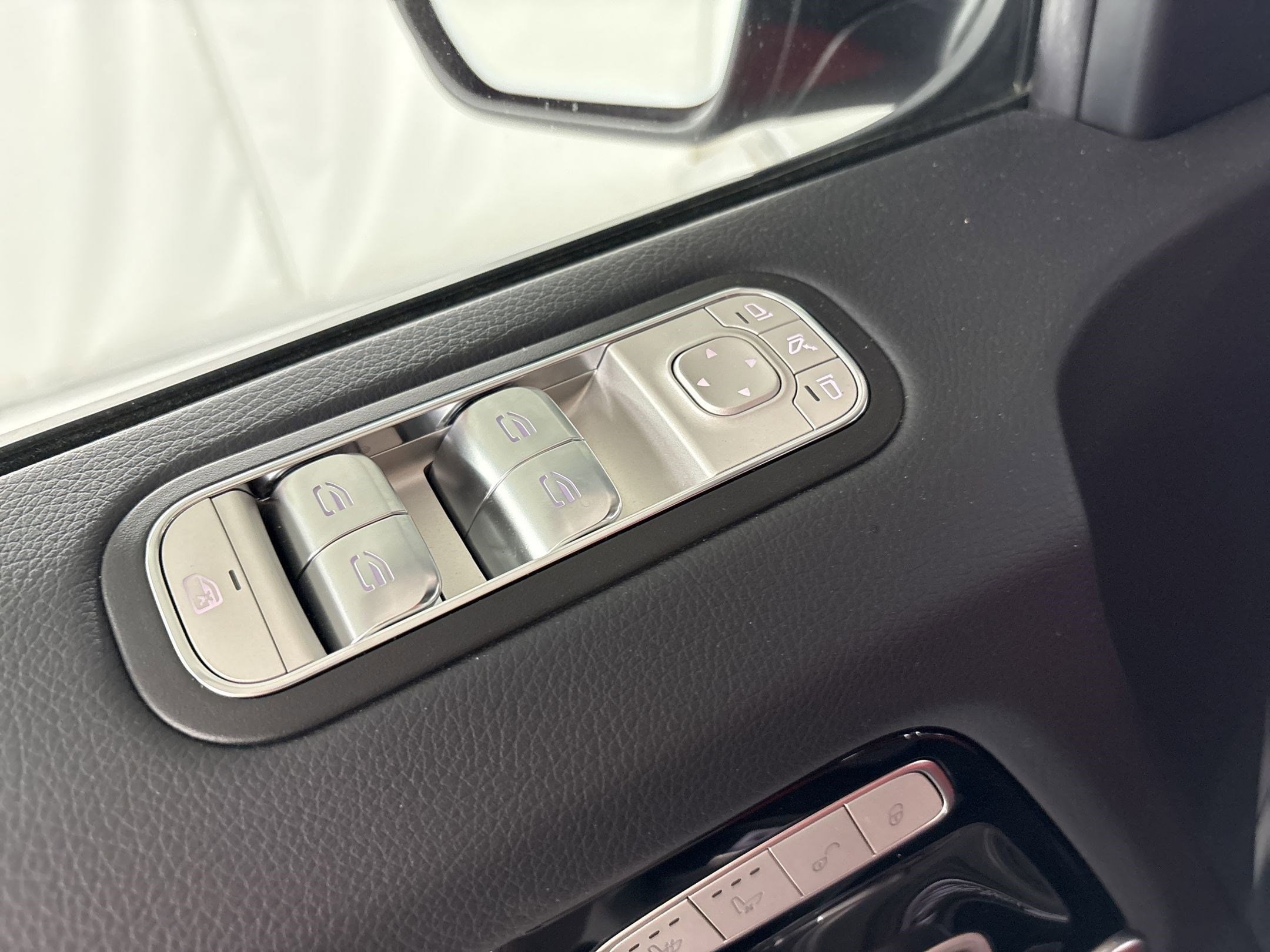 2025 Mercedes-Benz G-Class G580 - Photo 13