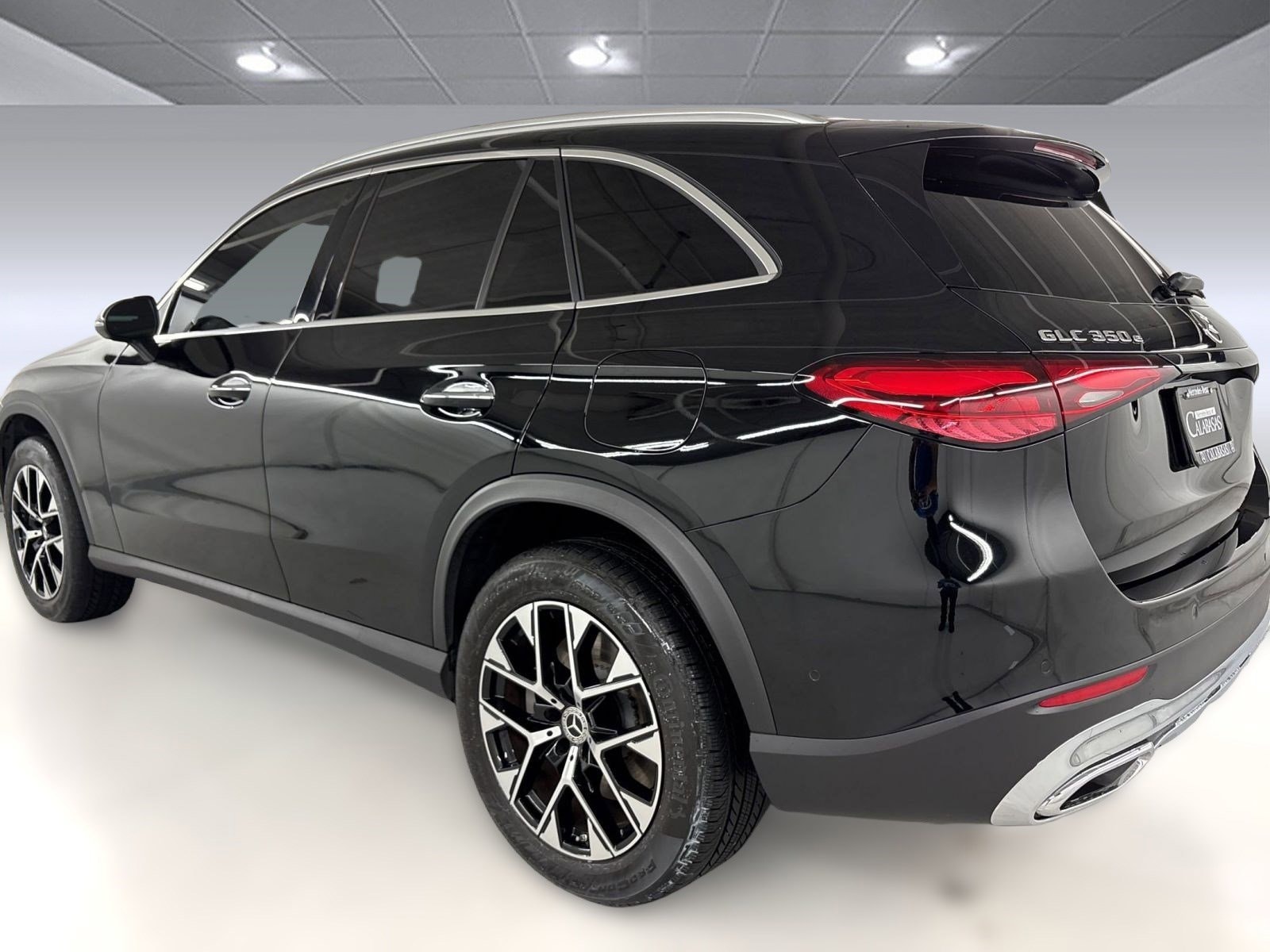 2025 Mercedes-Benz GLC 350e 4MATIC photo 2