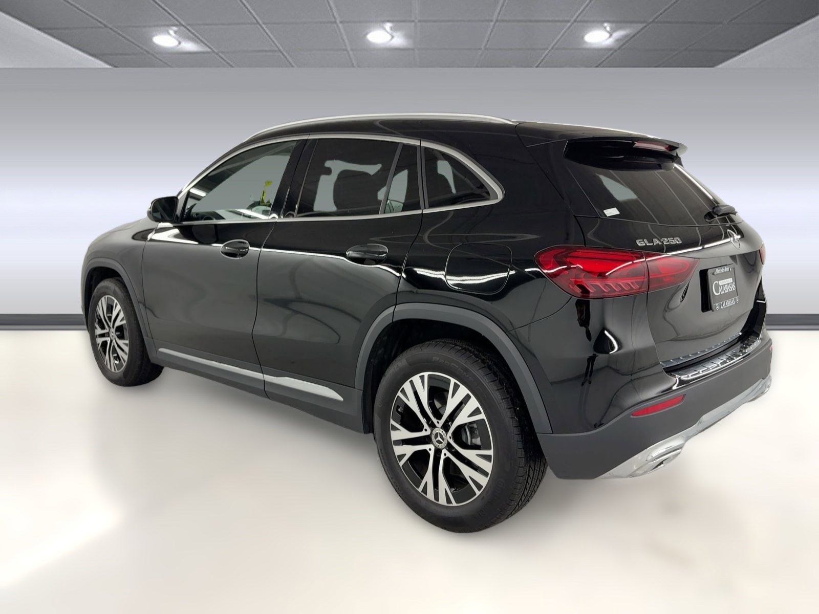 2025 Mercedes Benz GLA 250 photo 3