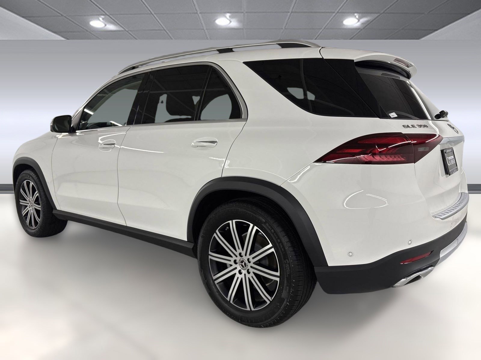 2025 Mercedes Benz GLE 350 4MATIC photo 2