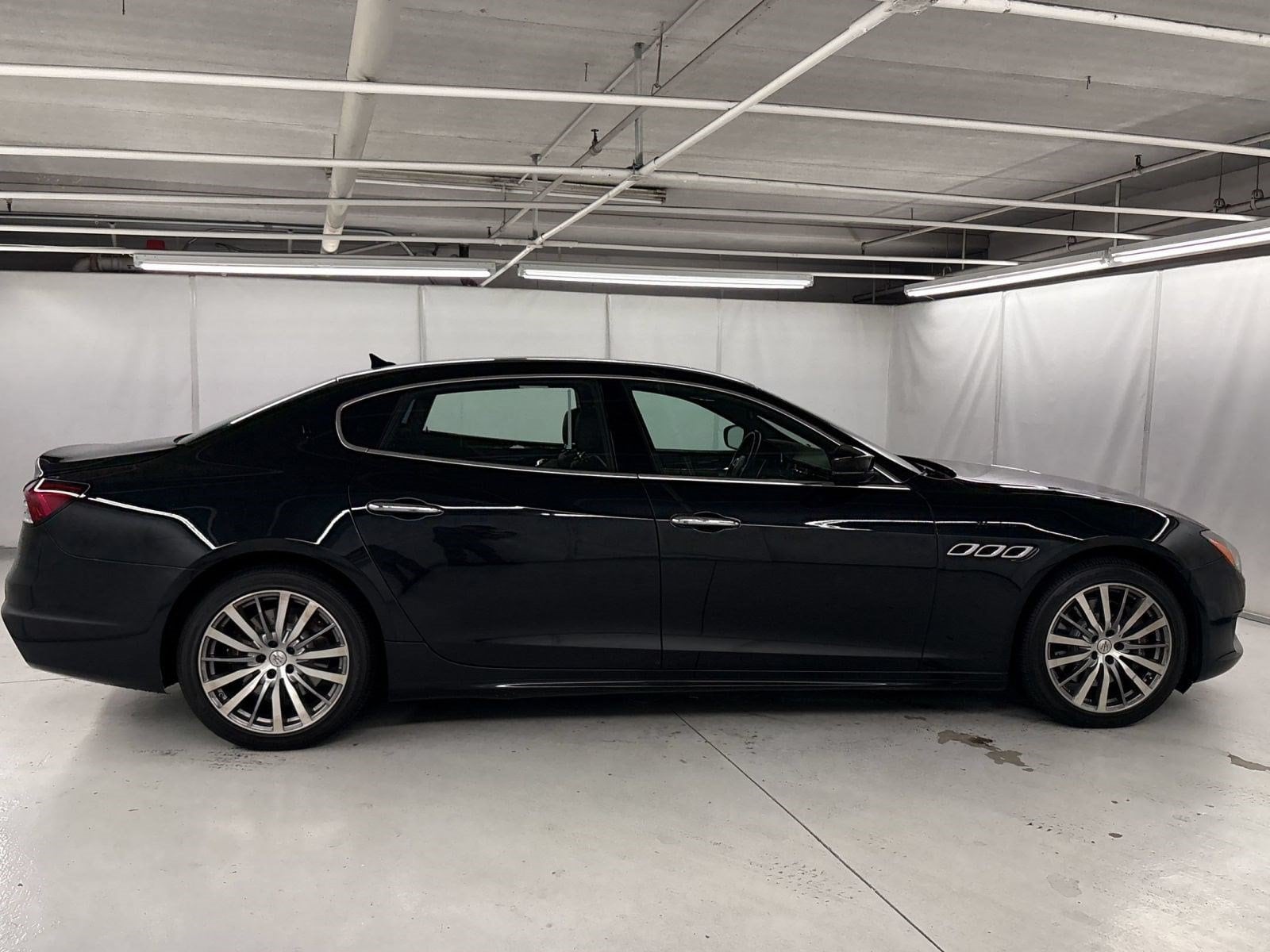 Quattroporte Modena Q4 Sedan