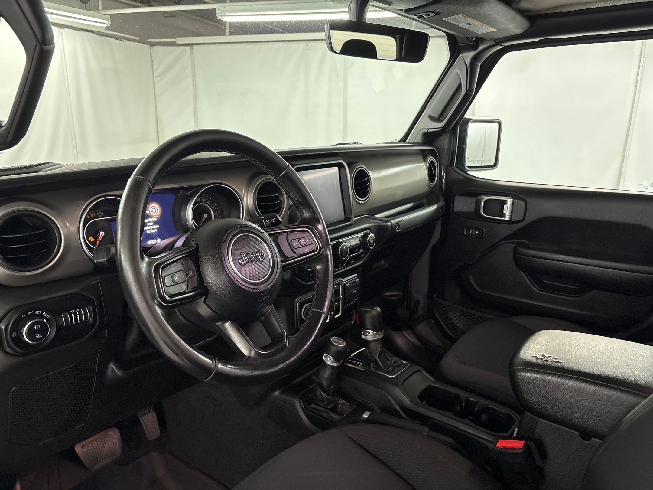 2021 Jeep Gladiator Sport photo 4