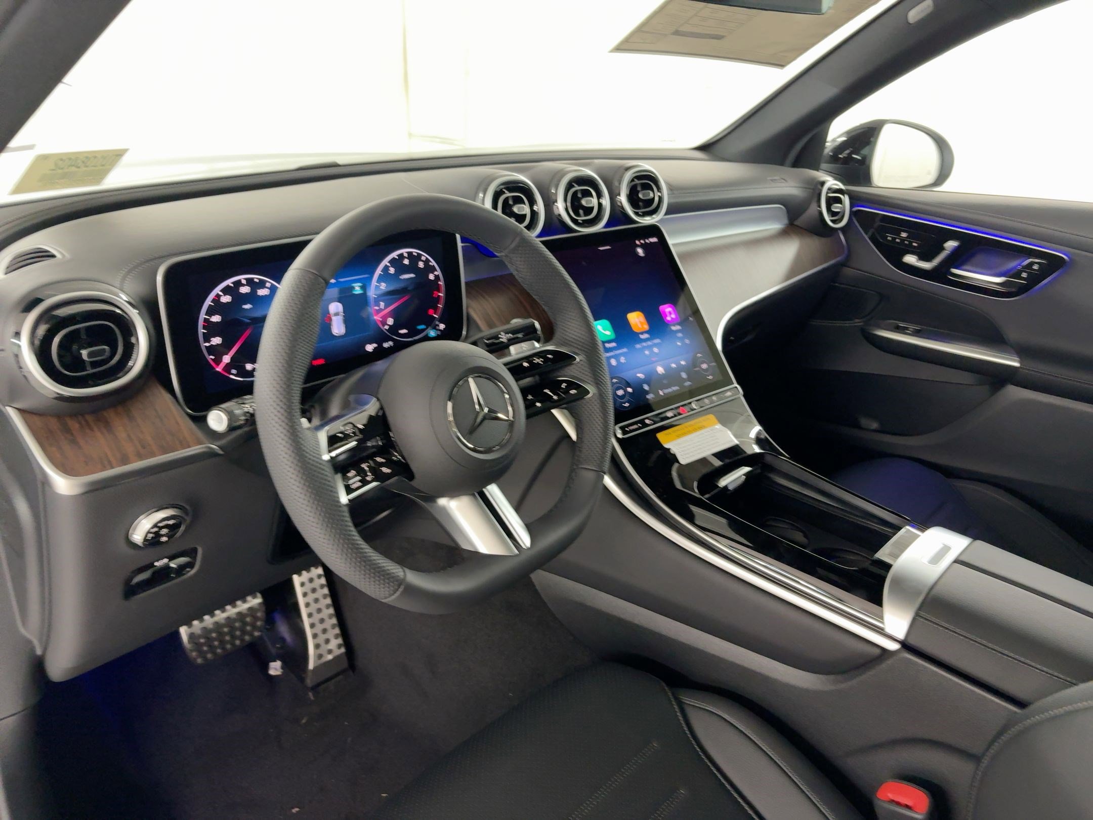 2026 Mercedes Benz GLC 300 4MATIC photo 4