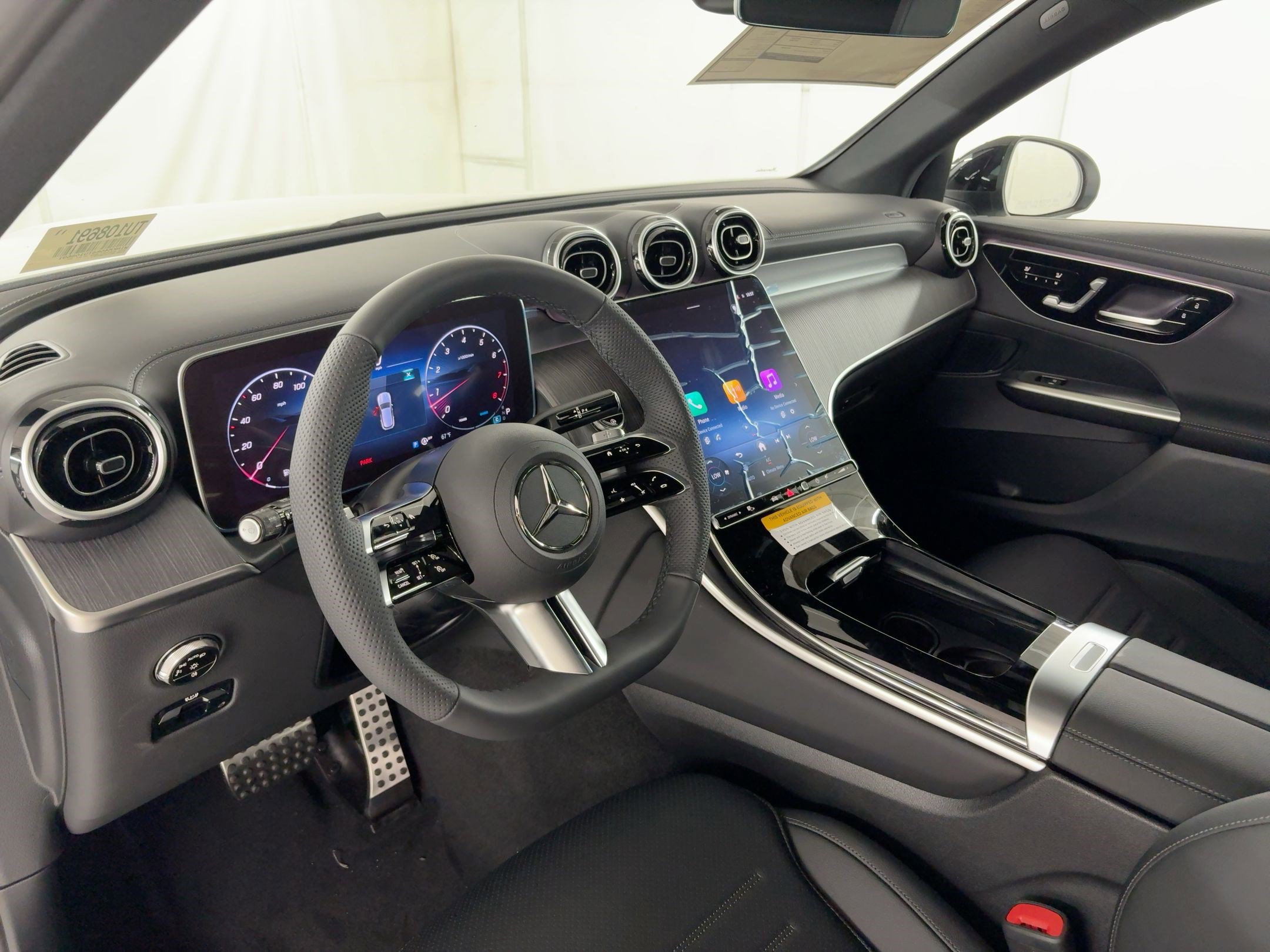 2026 Mercedes Benz GLC 300 photo 3