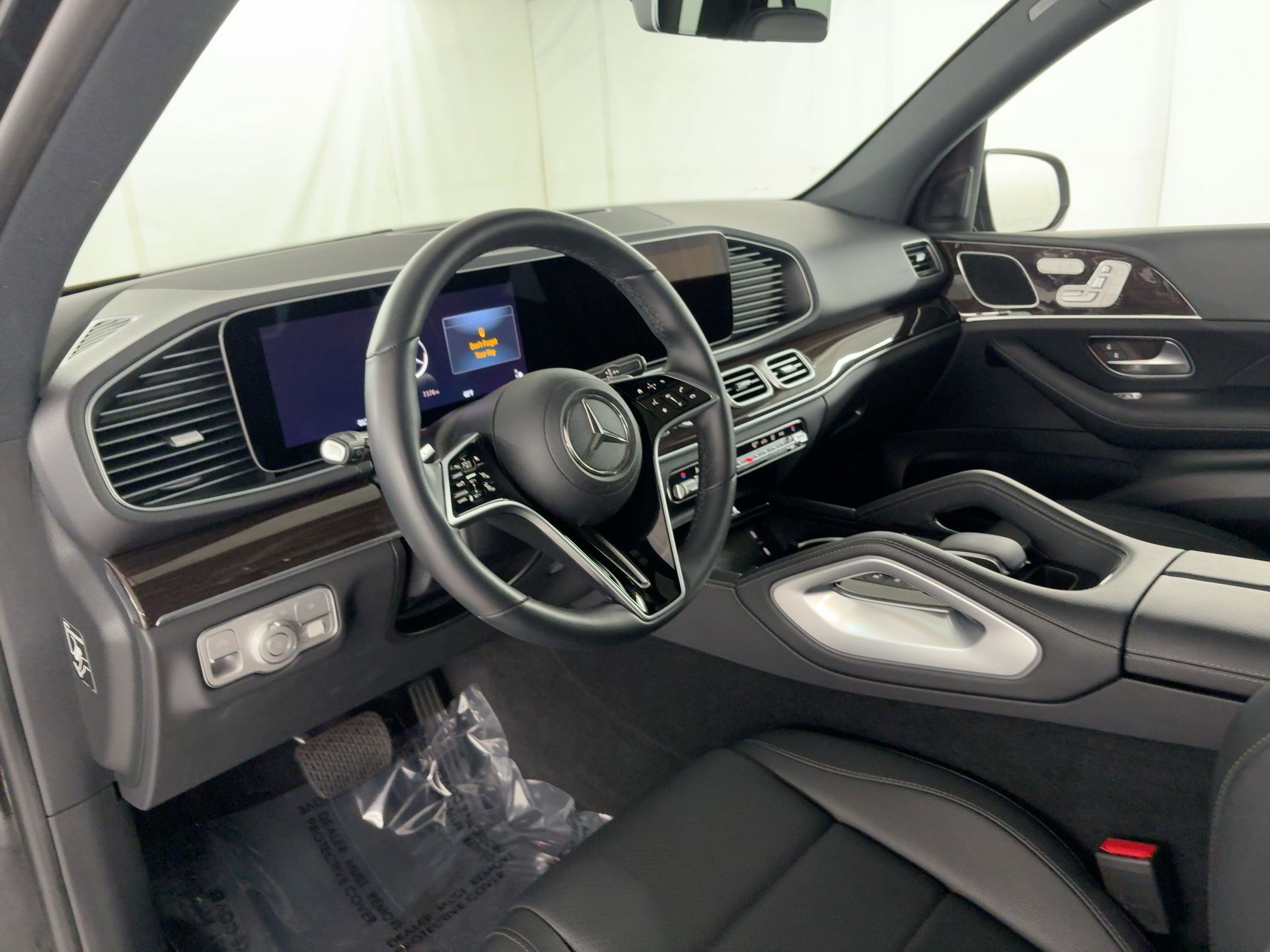 2025 Mercedes Benz GLE 350 4MATIC photo 4