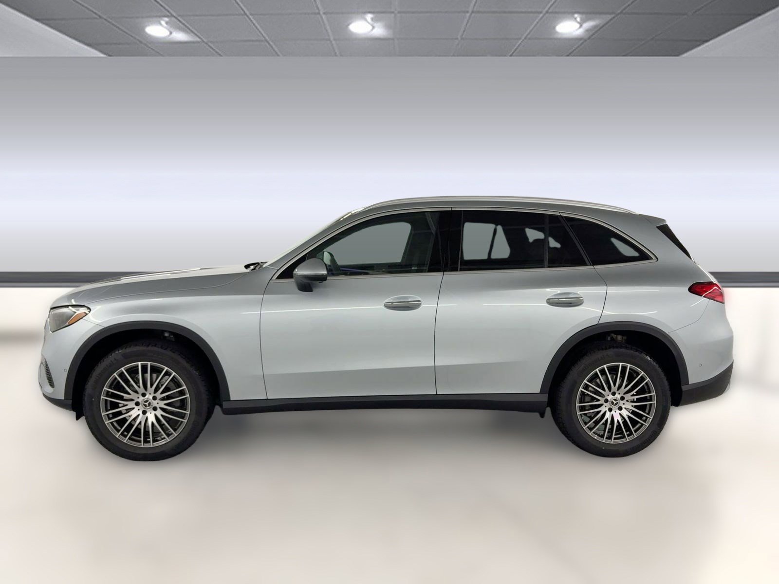 2026 Mercedes Benz GLC 300 photo 2