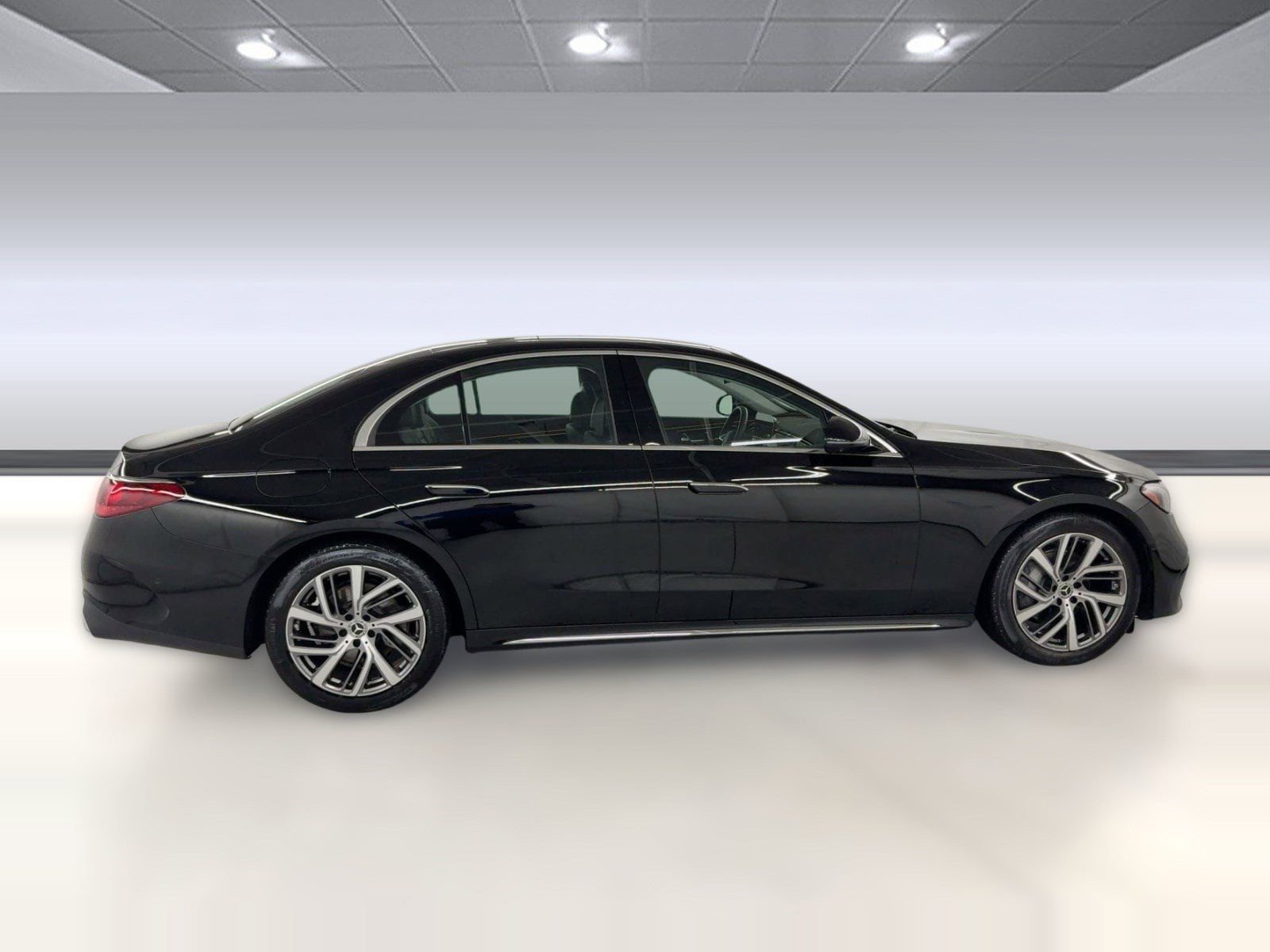 2025 Mercedes-Benz E-Class E 350 photo 3