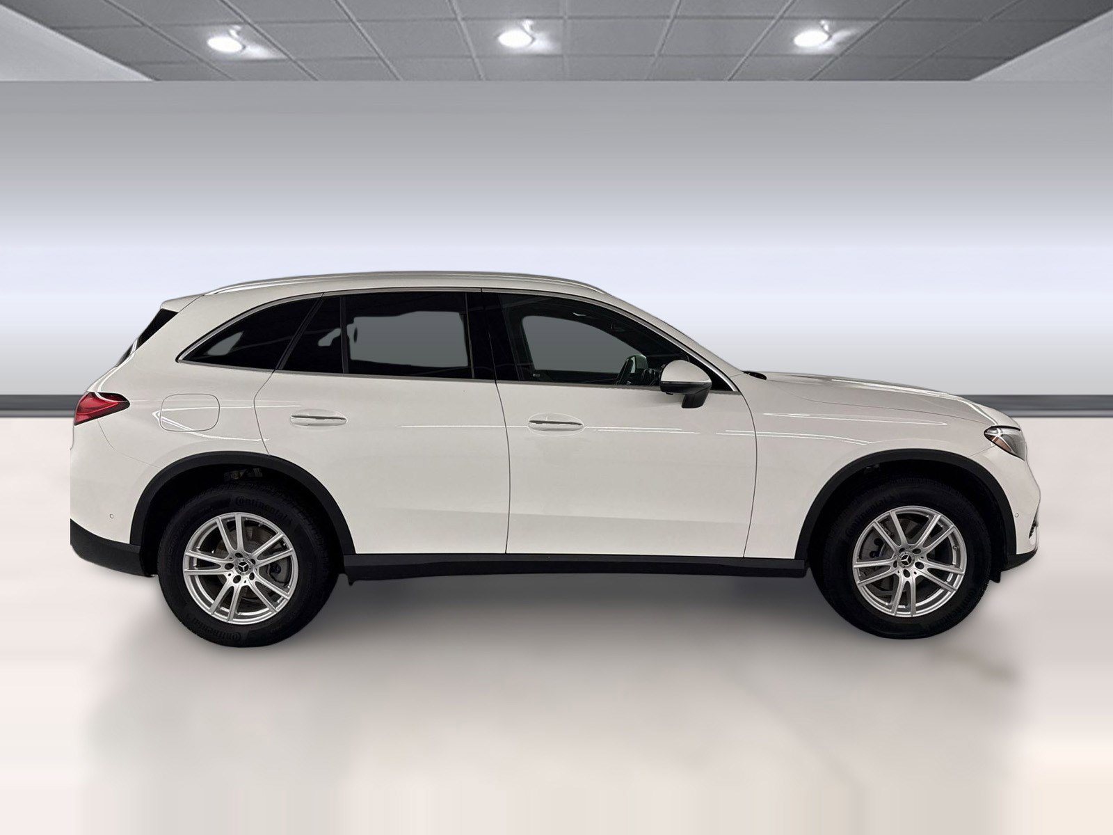 2026 Mercedes-Benz GLC 300 photo 3