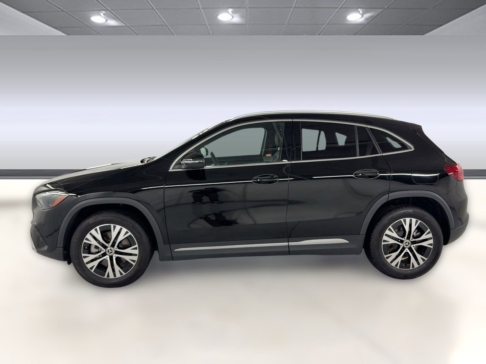 2025 Mercedes Benz GLA 250 photo 2