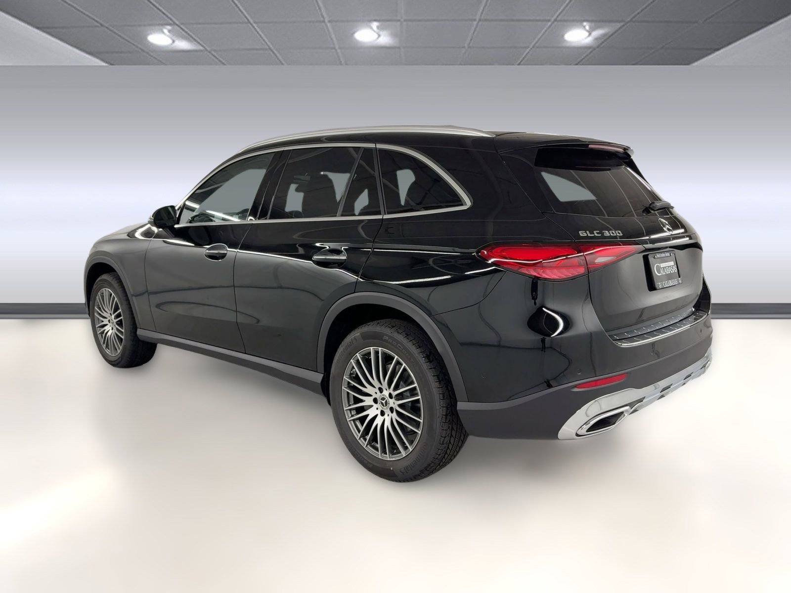 2026 Mercedes Benz GLC 300 photo 2