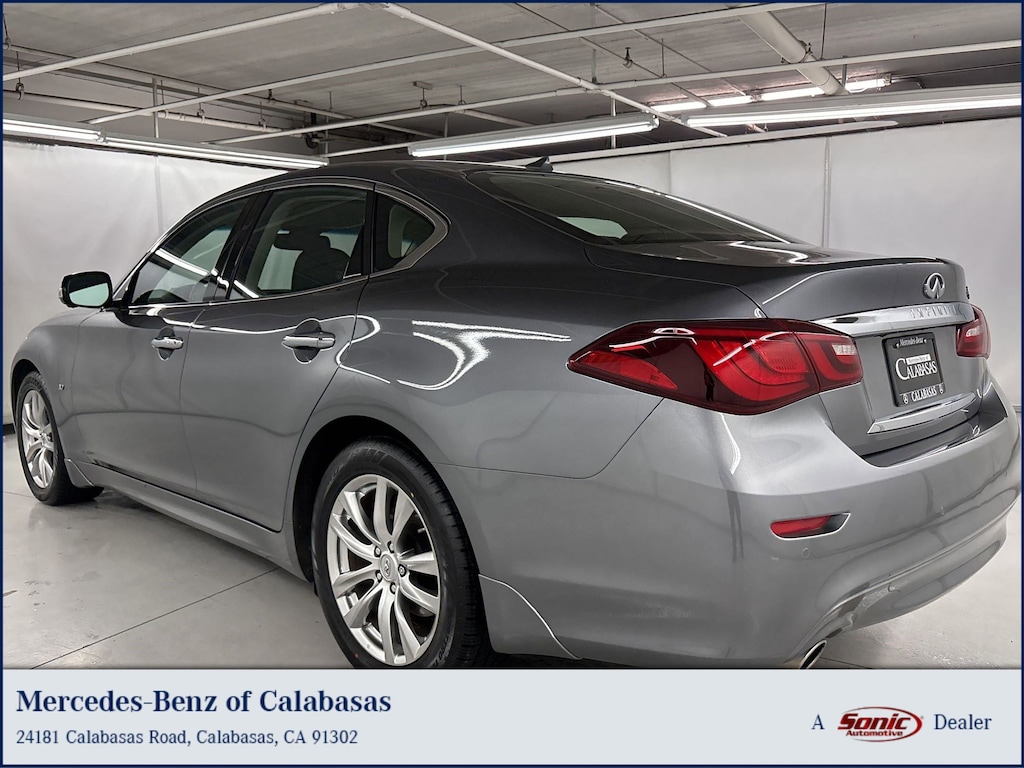 Used 2019 INFINITI Q70 3.7 LUXE Sedan