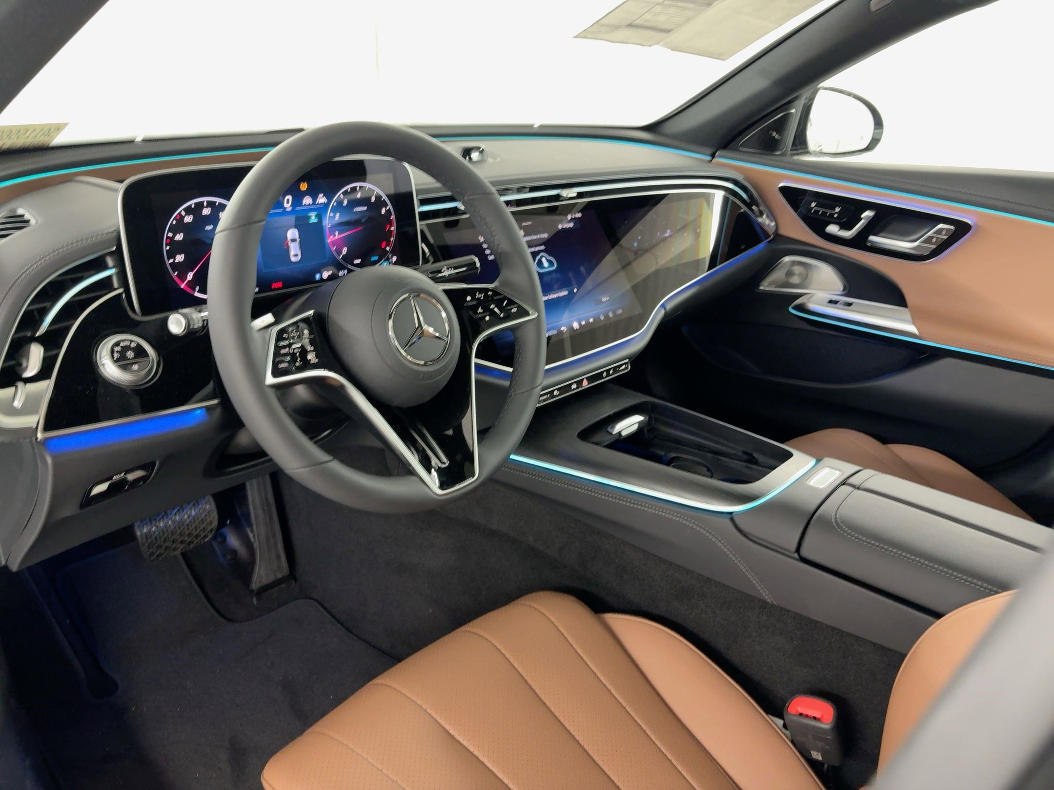 2025 Mercedes Benz E 350 4MATIC Sedan photo 4