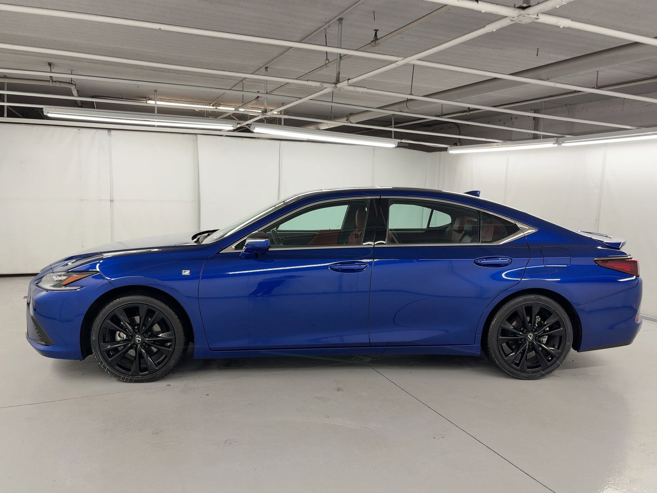 2023 Lexus ES 350 F SPORT Design photo 2
