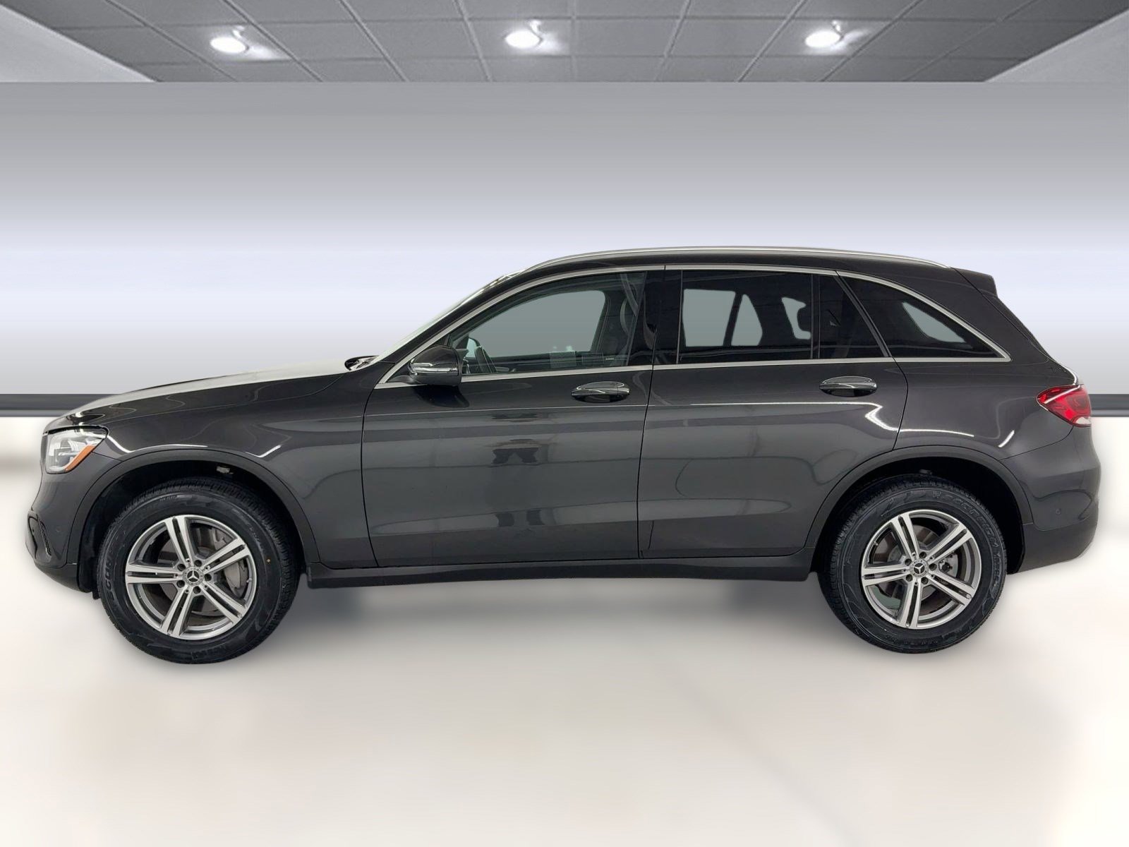 2022 Mercedes Benz GLC 300 photo 2