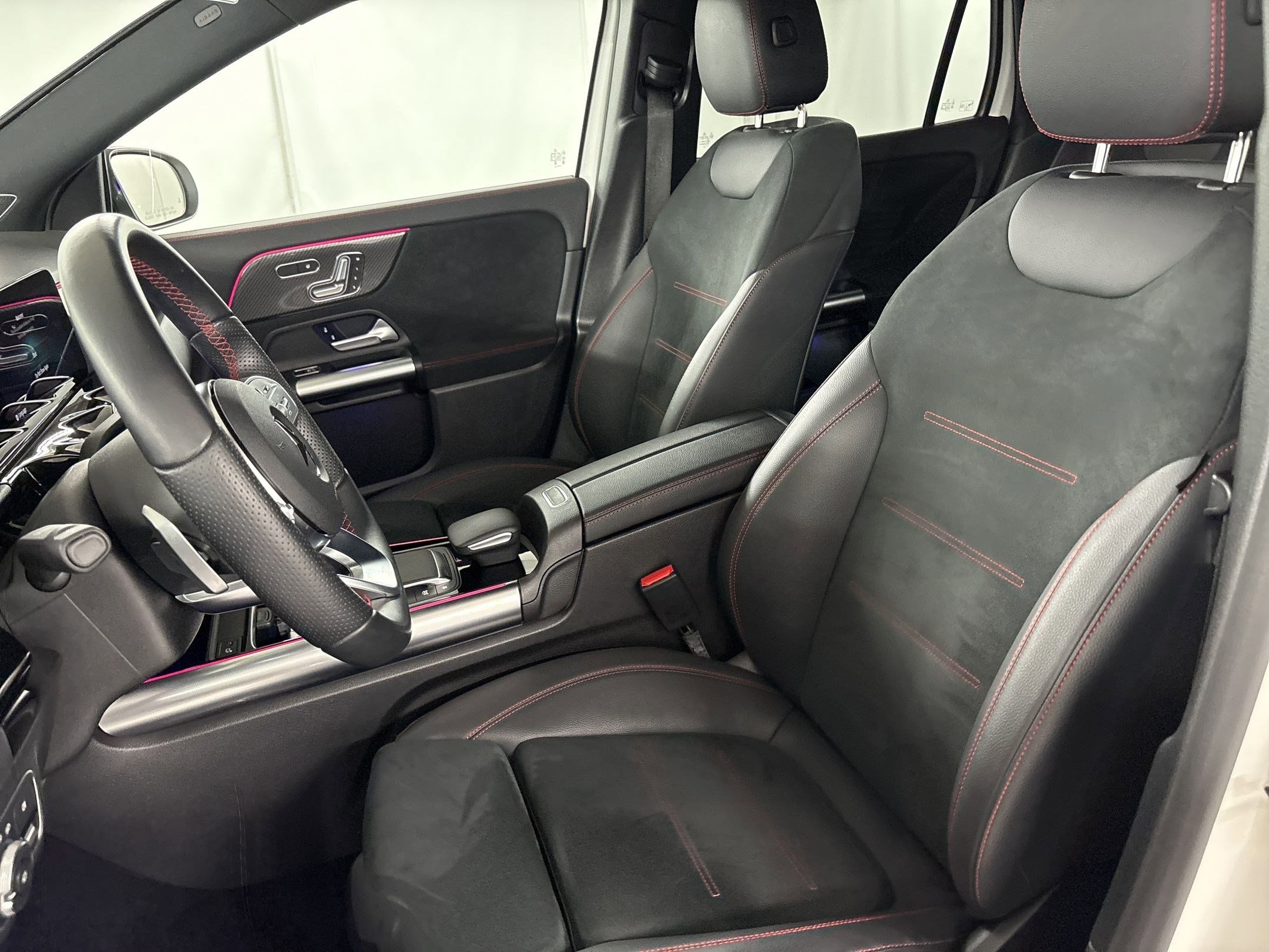 2023 Mercedes-Benz GLA 250 photo 4