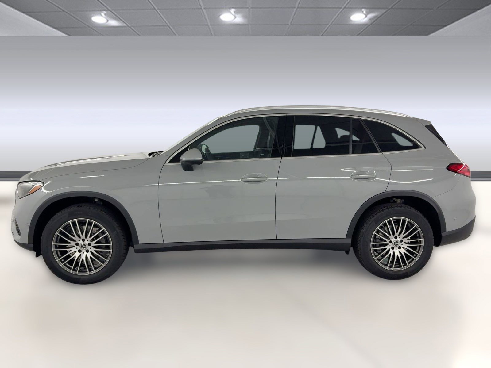 2026 Mercedes Benz GLC 300 photo 2