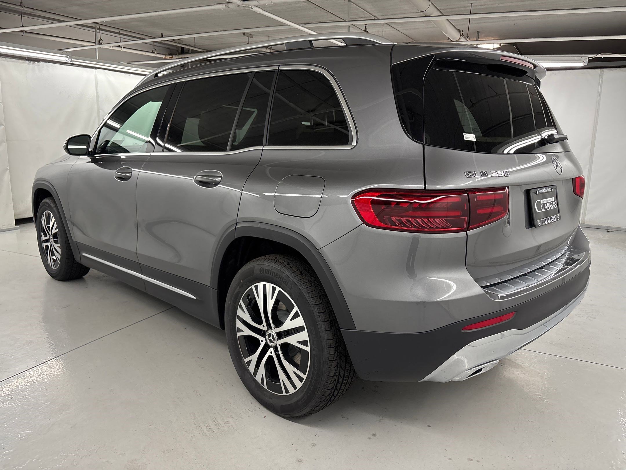 2026 Mercedes Benz GLB 250 photo 3