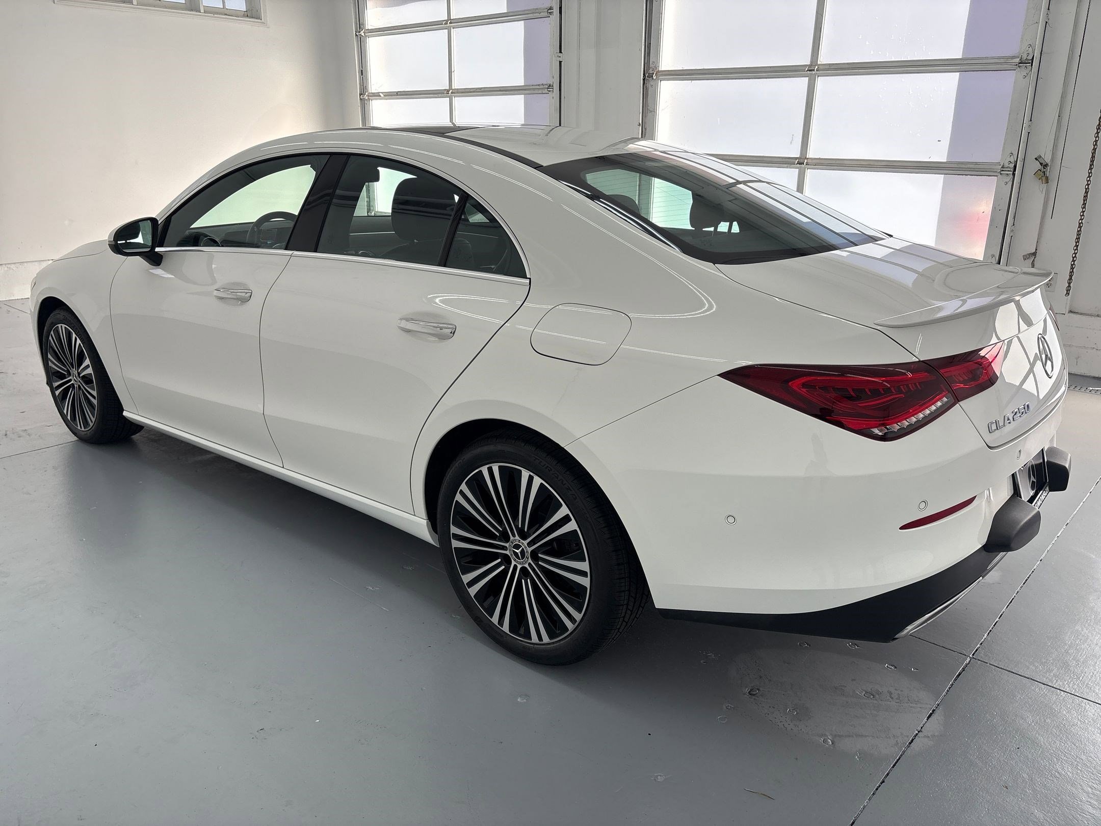 2022 Mercedes Benz CLA 250 photo 3