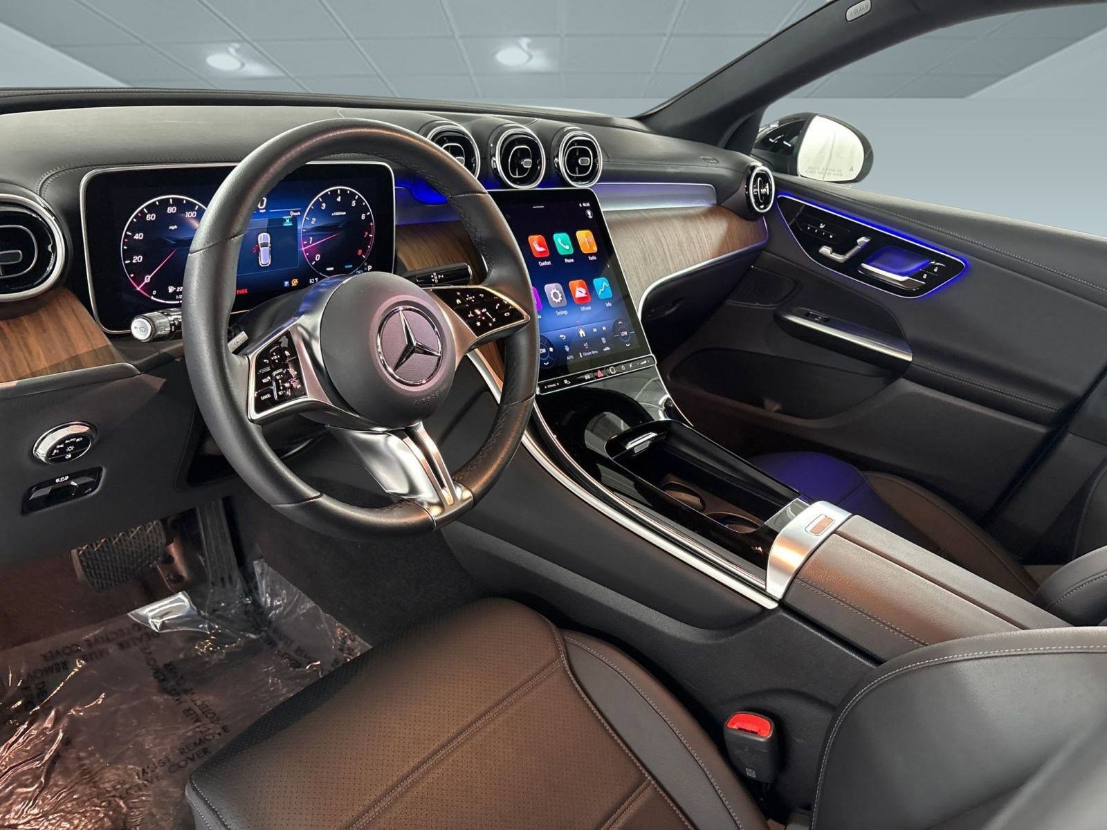 2025 Mercedes Benz GLC 300 4MATIC photo 4