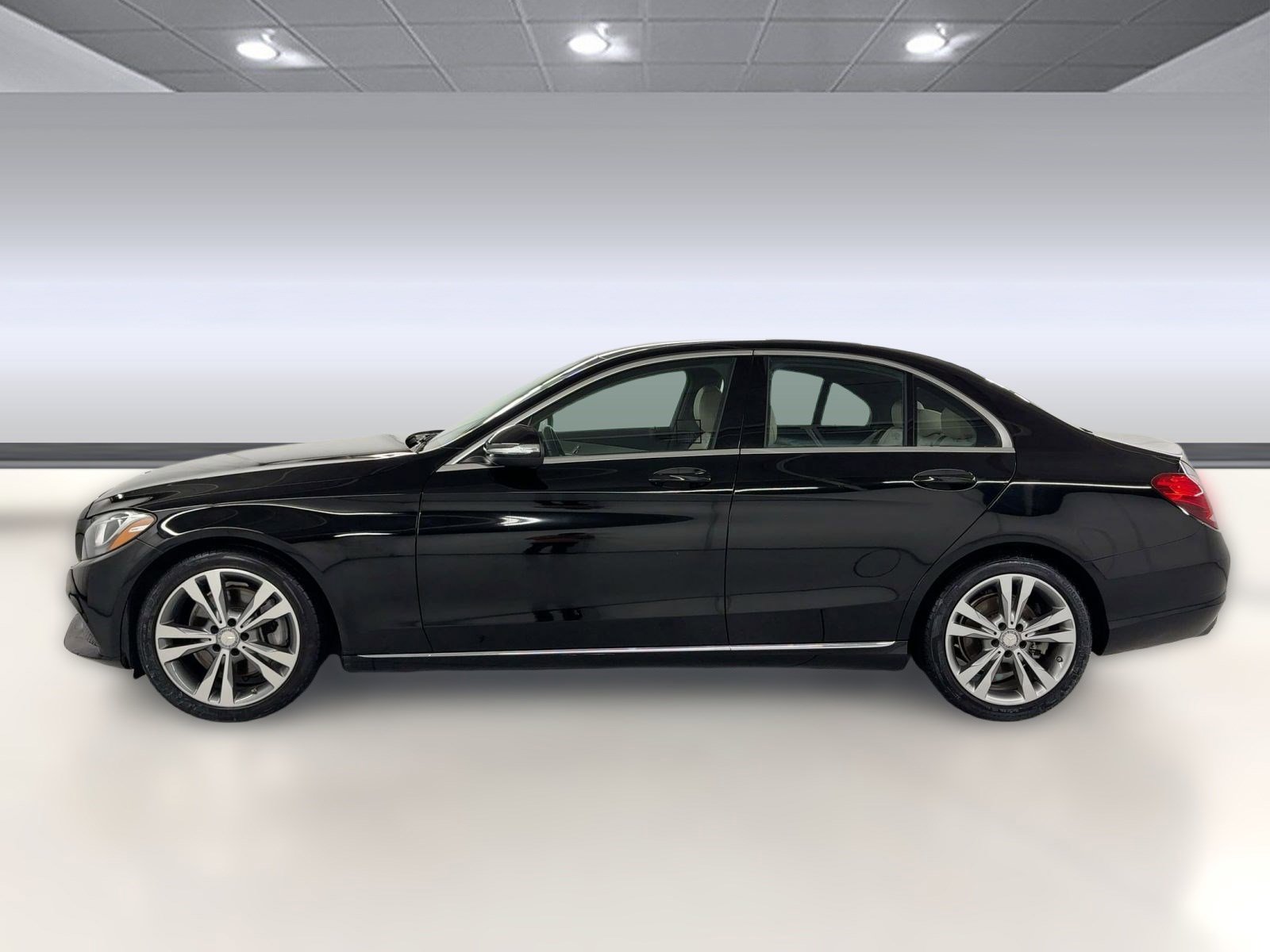 2015 Mercedes Benz C 300 4MATIC Sedan photo 2