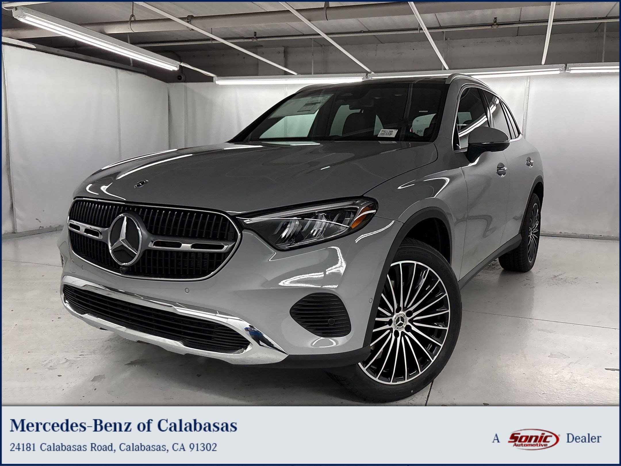 2026 Mercedes-Benz GLC GLC 300's photo