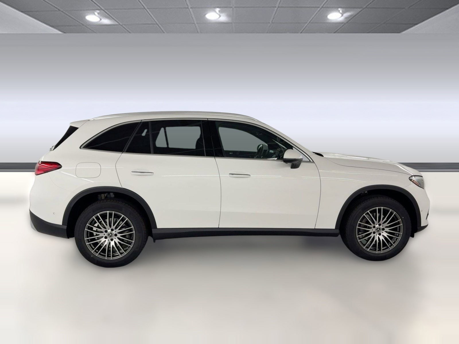 2026 Mercedes-Benz GLC 300 photo 3