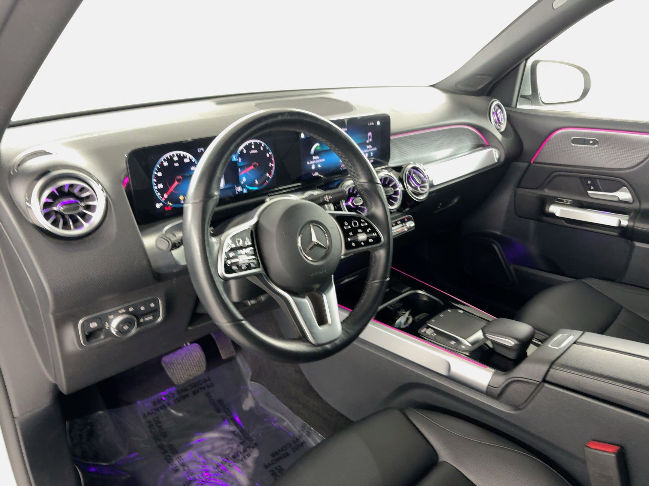 2022 Mercedes Benz GLB 250 photo 3