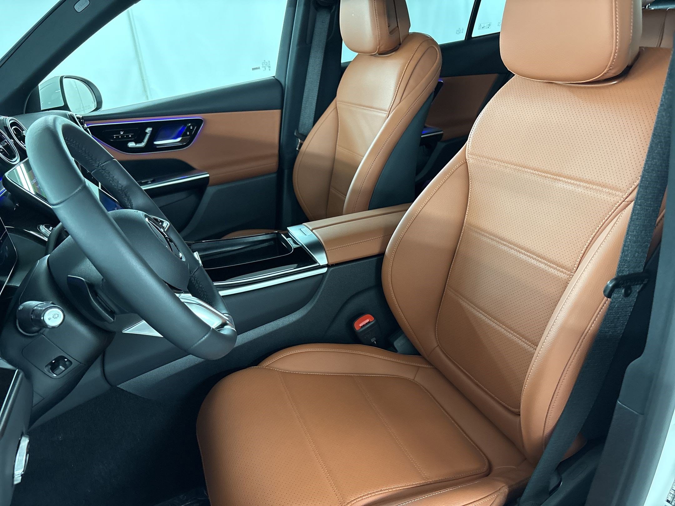 2026 Mercedes-Benz GLC 300 photo 4