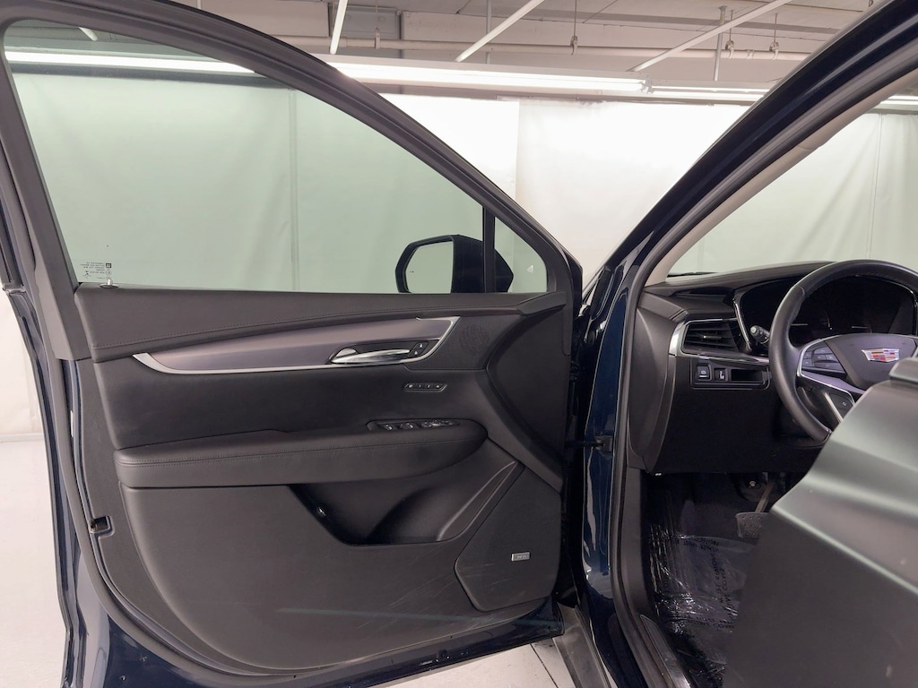 Used 2017 CADILLAC XT5 Luxury SUV