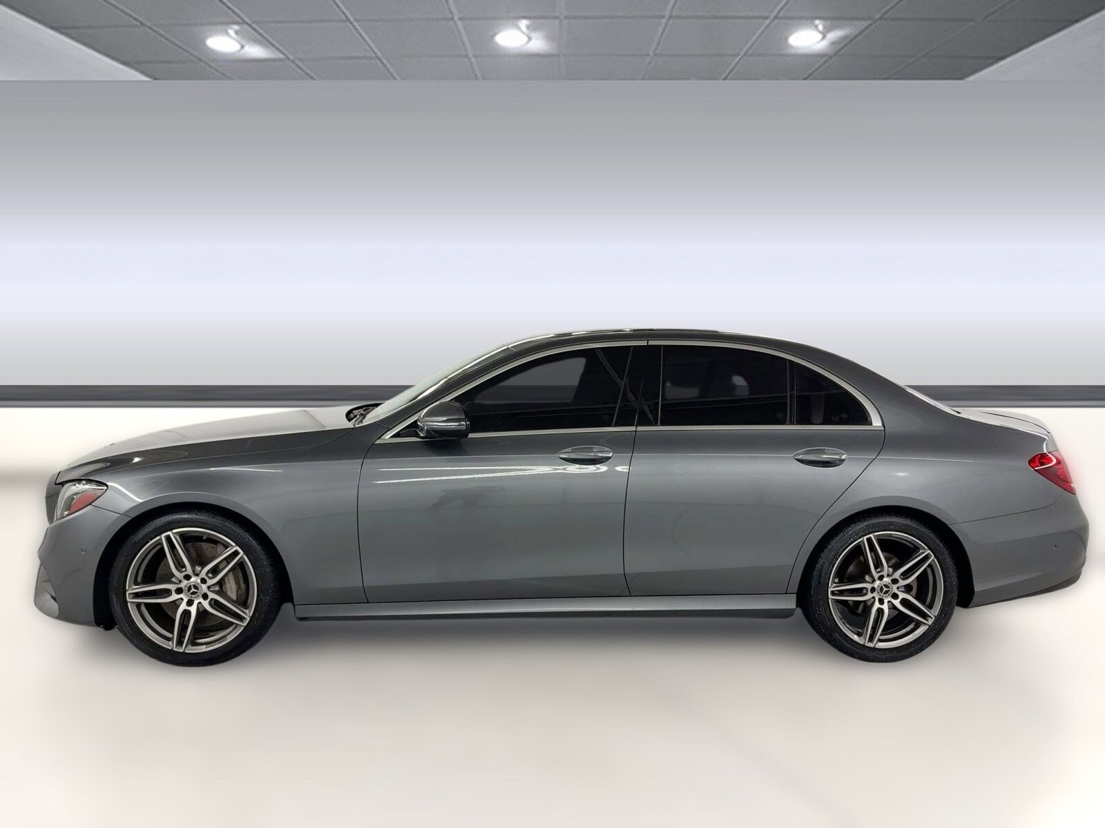 2019 Mercedes Benz E 300 Sedan photo 2