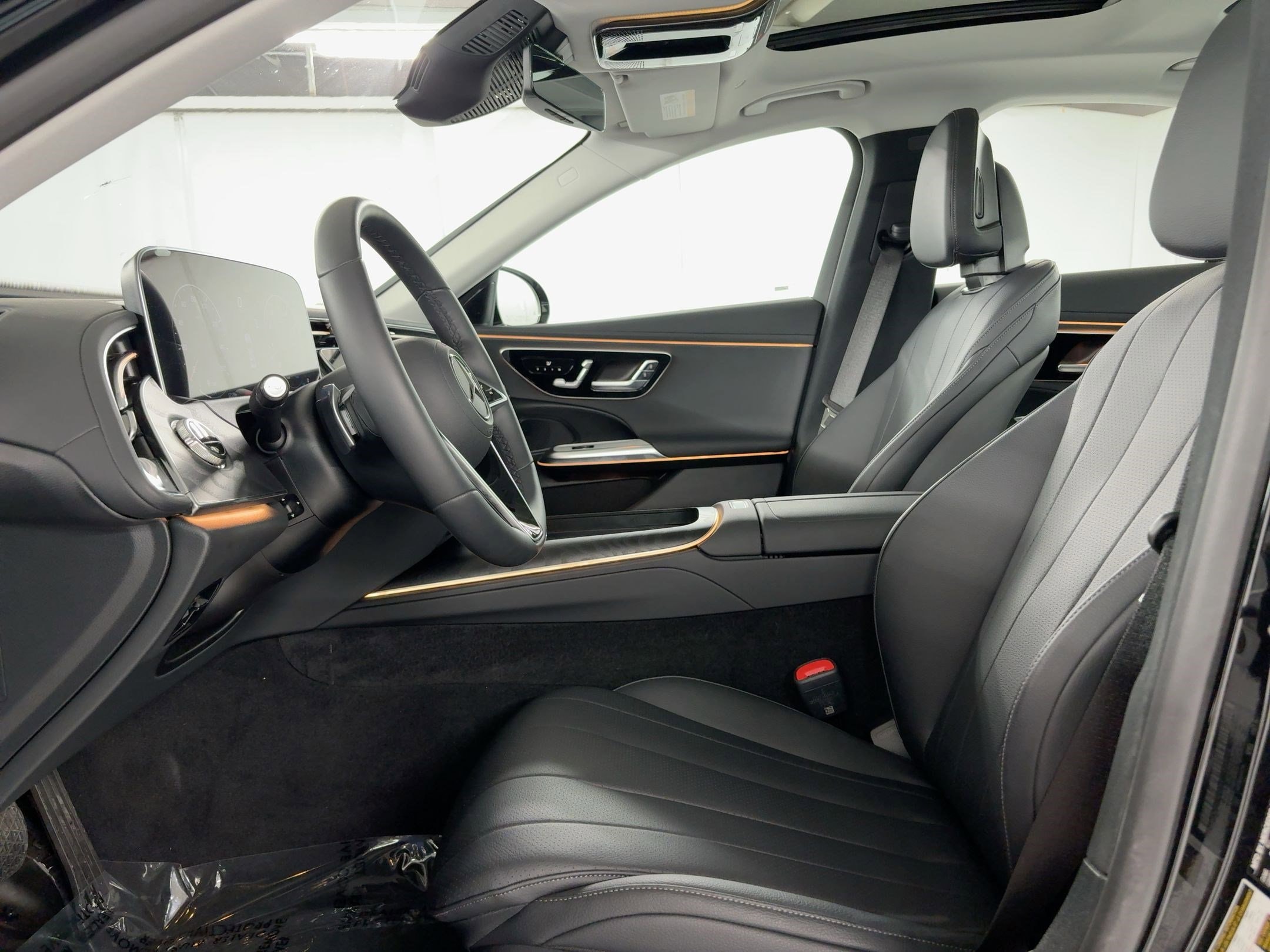 2025 Mercedes-Benz E-Class E 350 photo 4