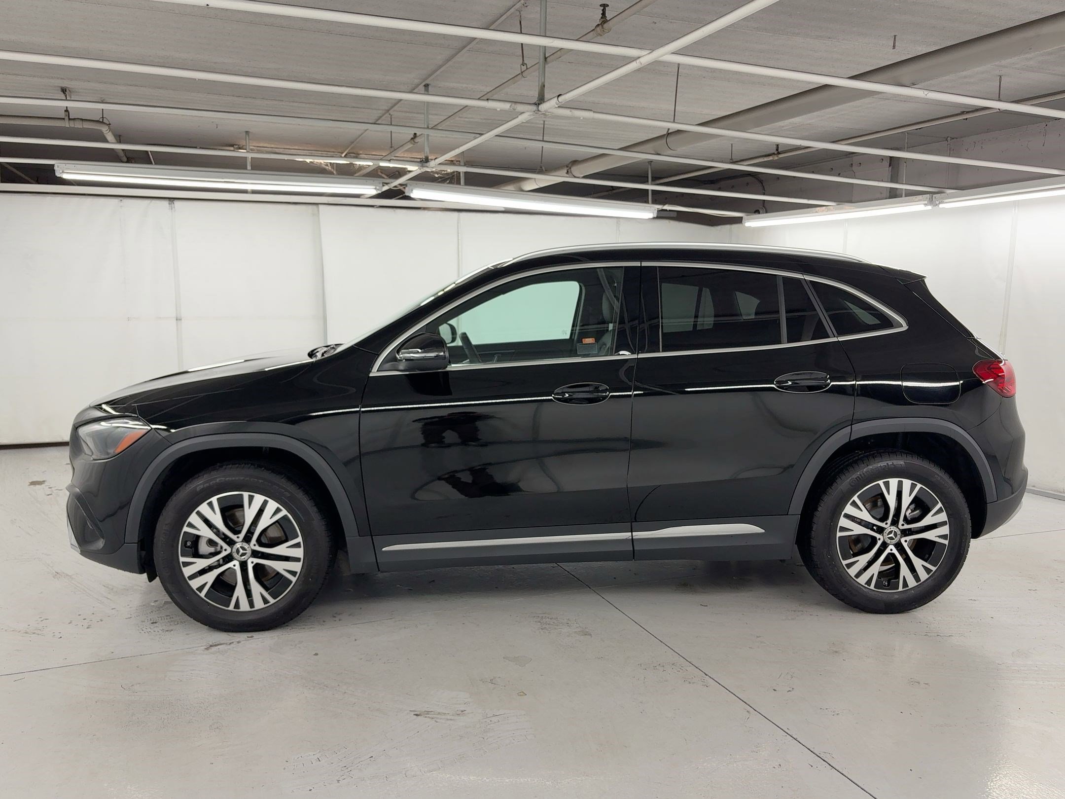 2025 Mercedes Benz GLA 250 photo 2