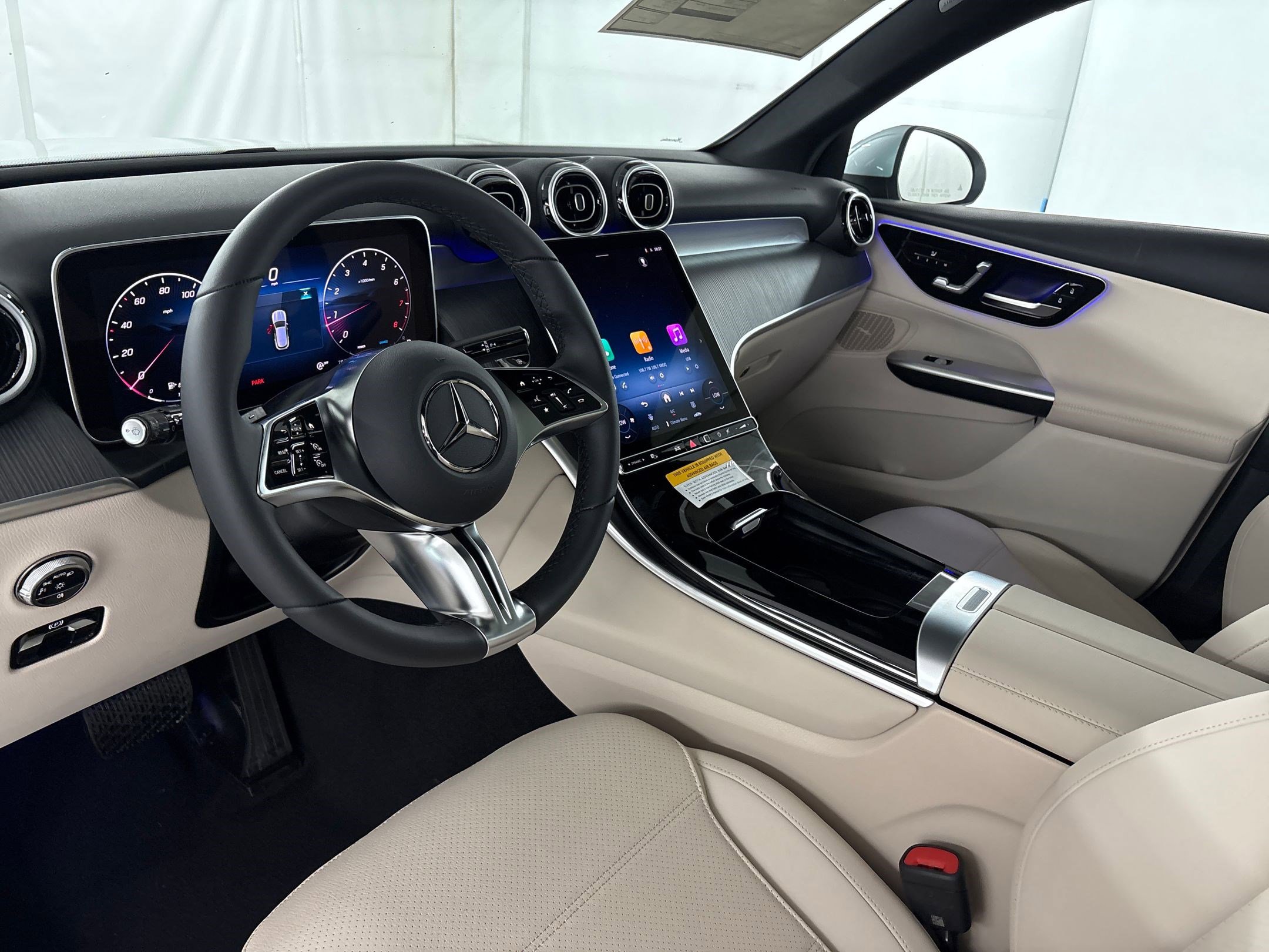 2026 Mercedes Benz GLC 300 photo 4