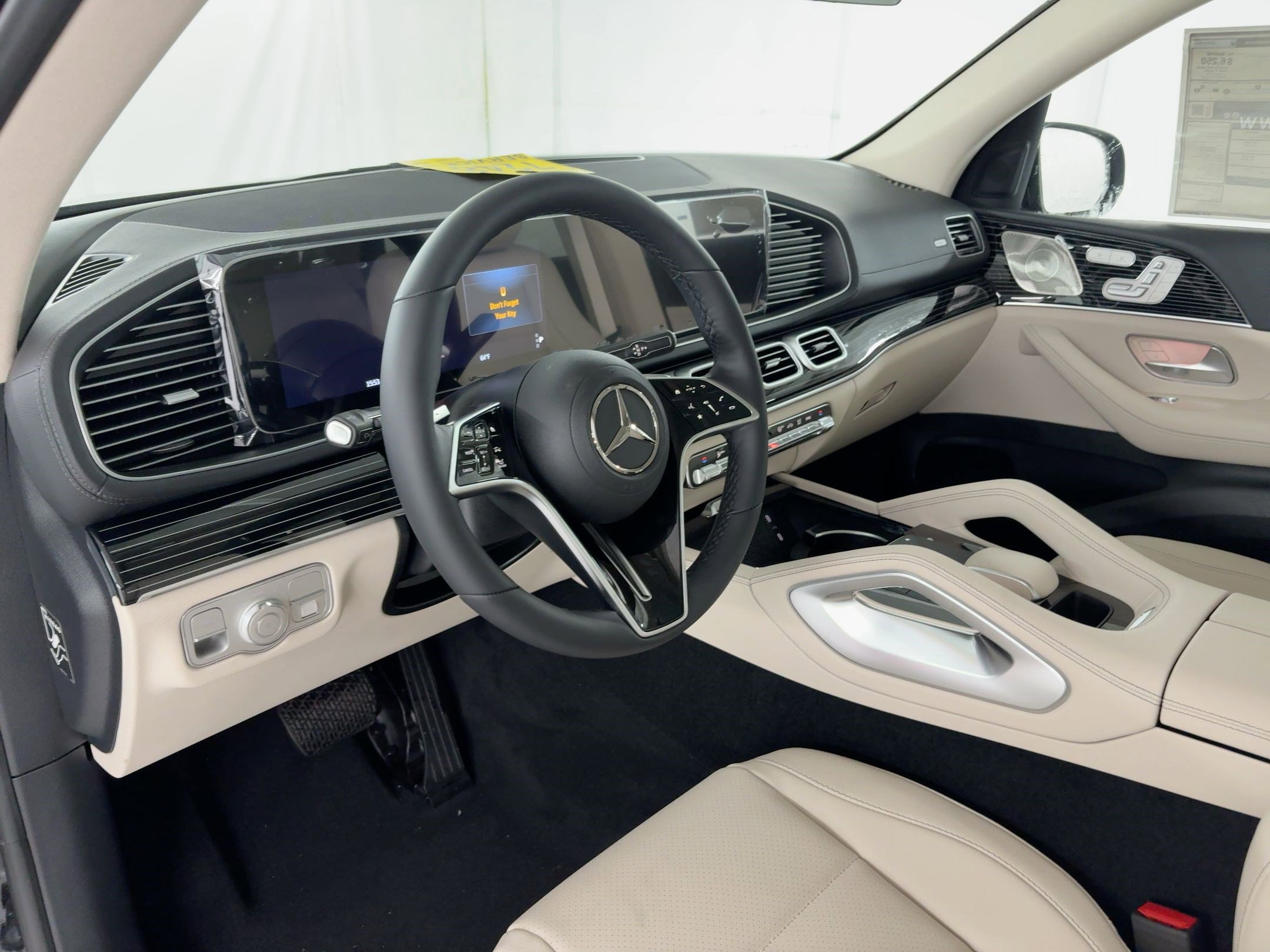 2026 Mercedes Benz GLE 450 4MATIC photo 4