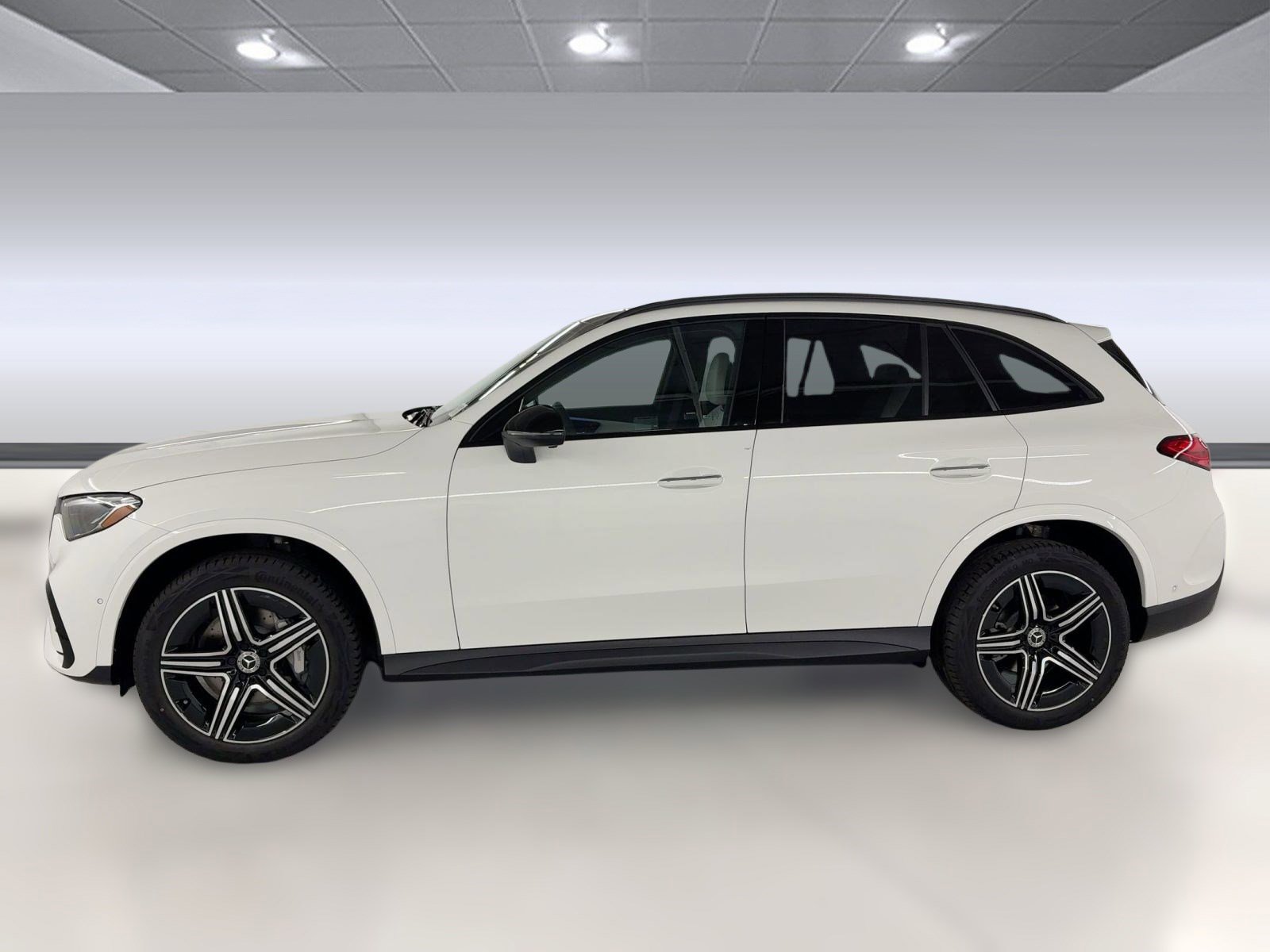 2026 Mercedes Benz GLC 300 photo 2