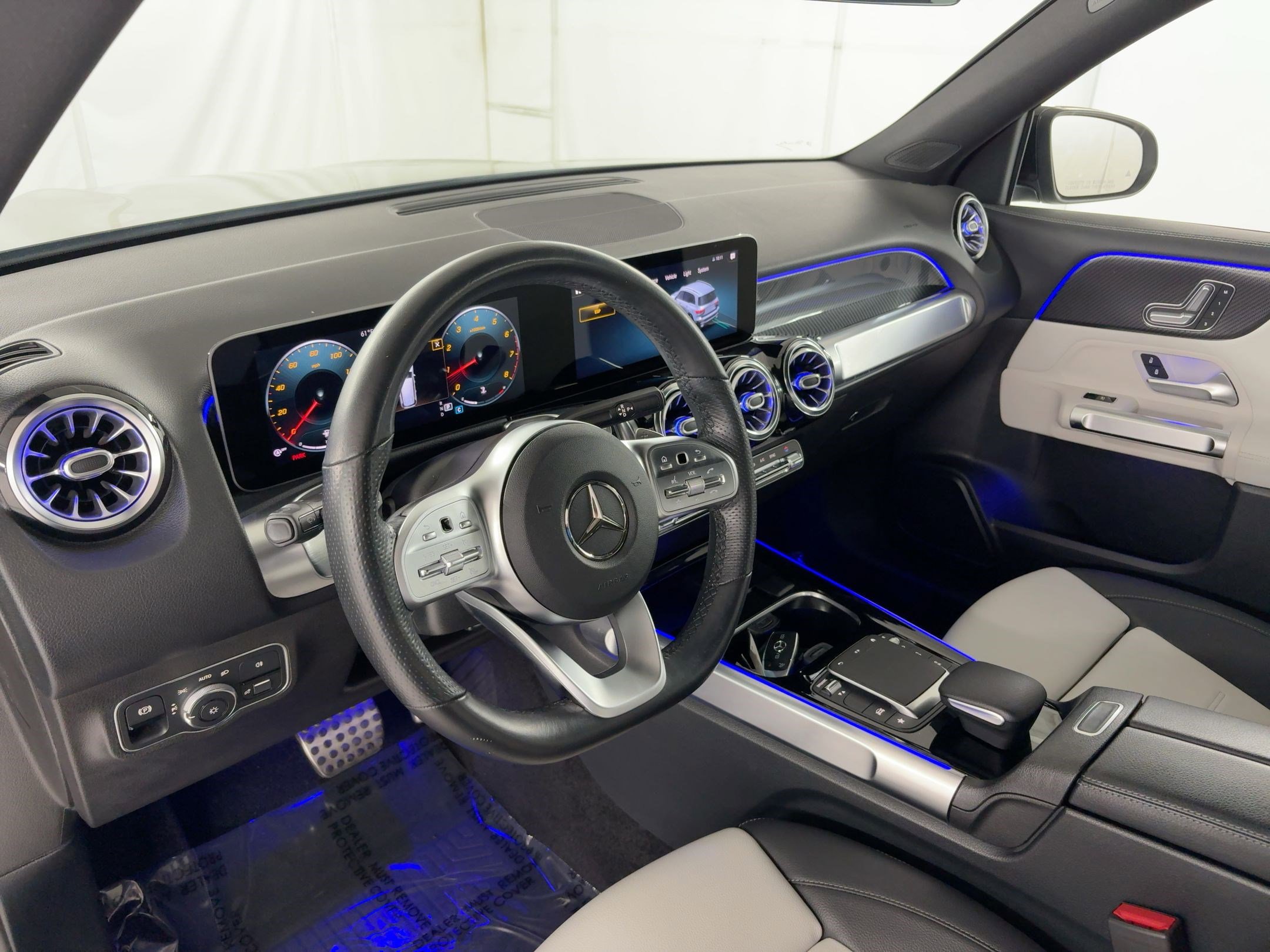 2021 Mercedes Benz GLB 250 photo 3