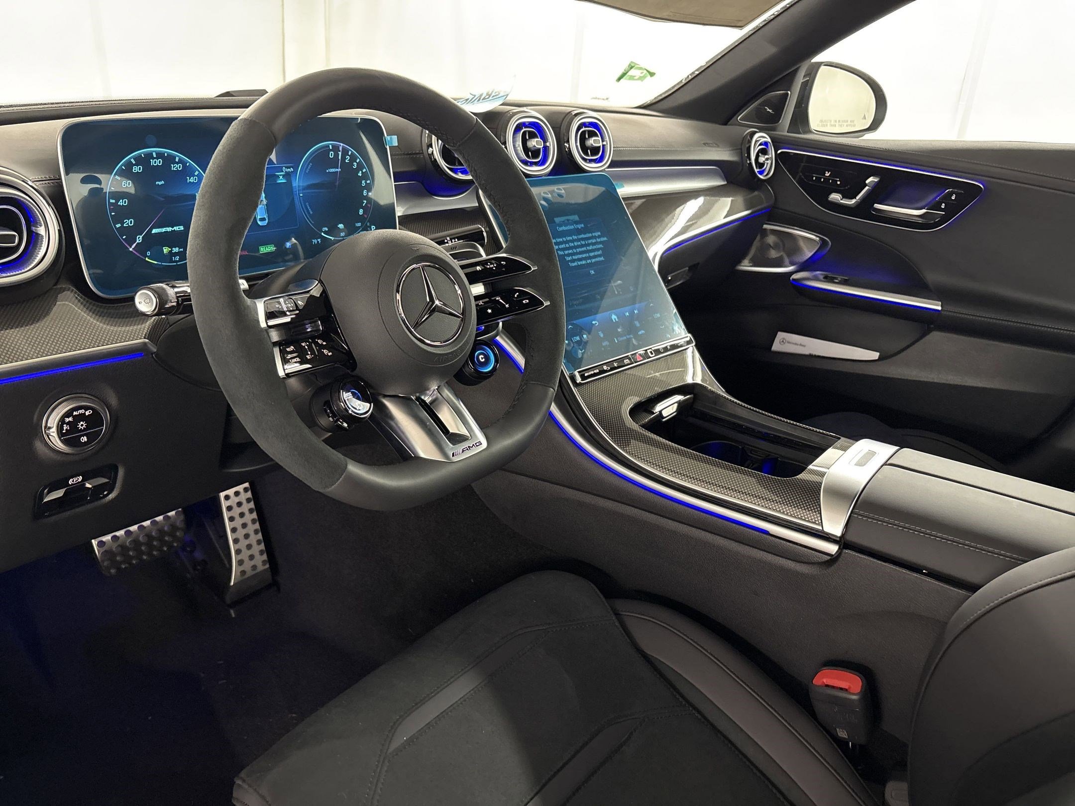 2025 Mercedes Benz C AMG 63 S E PERFORMANCE photo 4